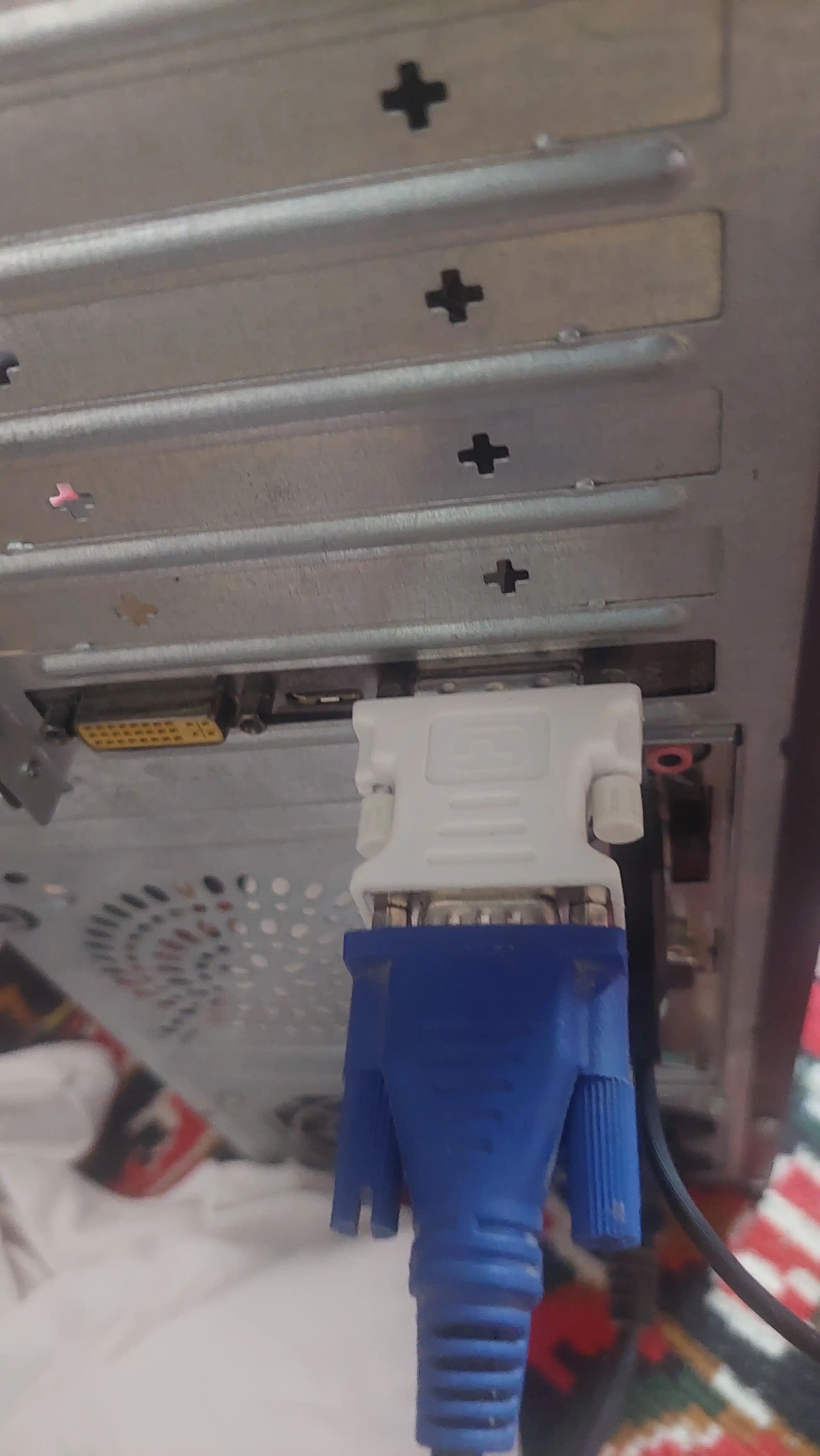 Adapter DVI-I dan VGA ga 1080p