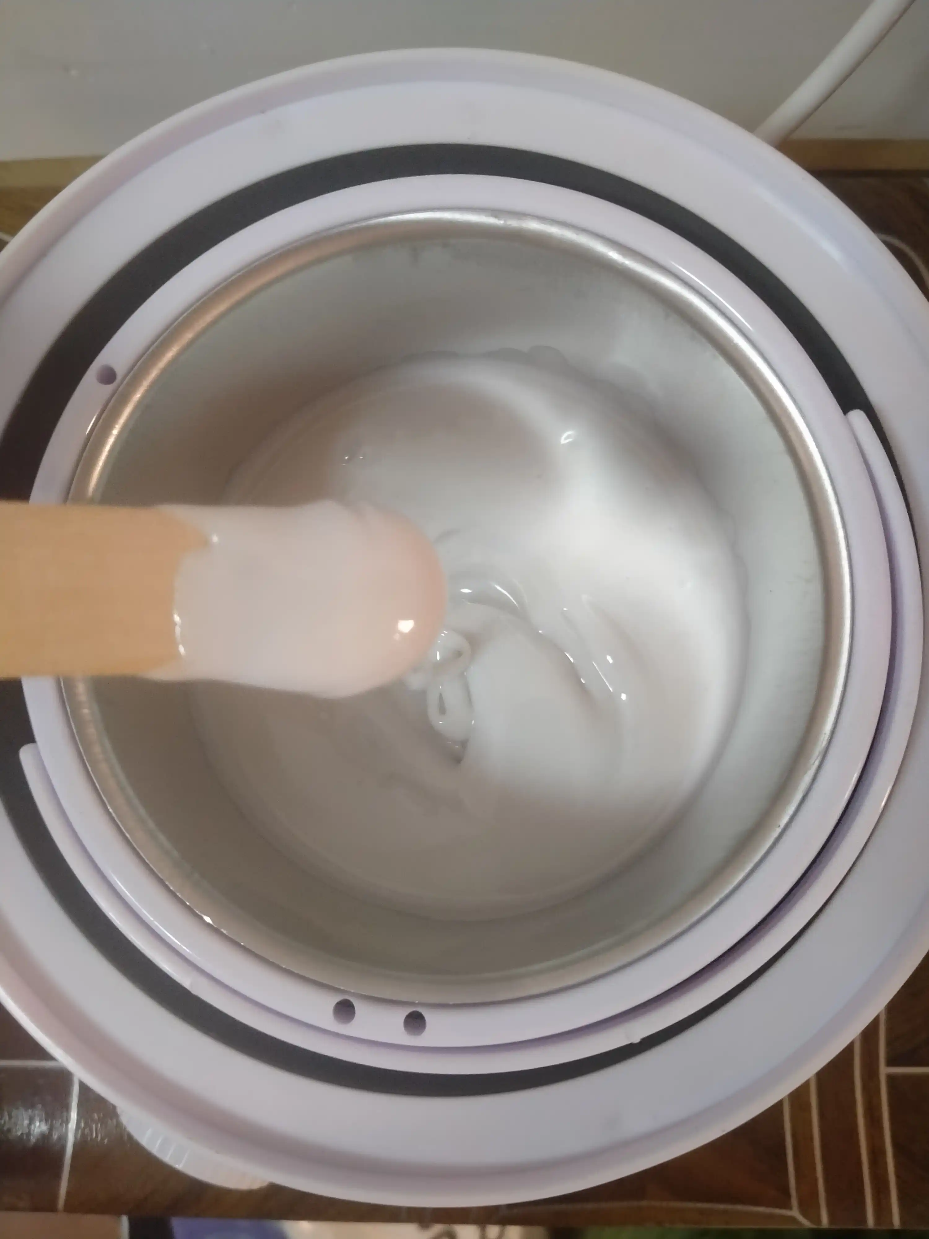 Mumli depilyatsiya uchun bankali vosklav, Pro-Wax 100