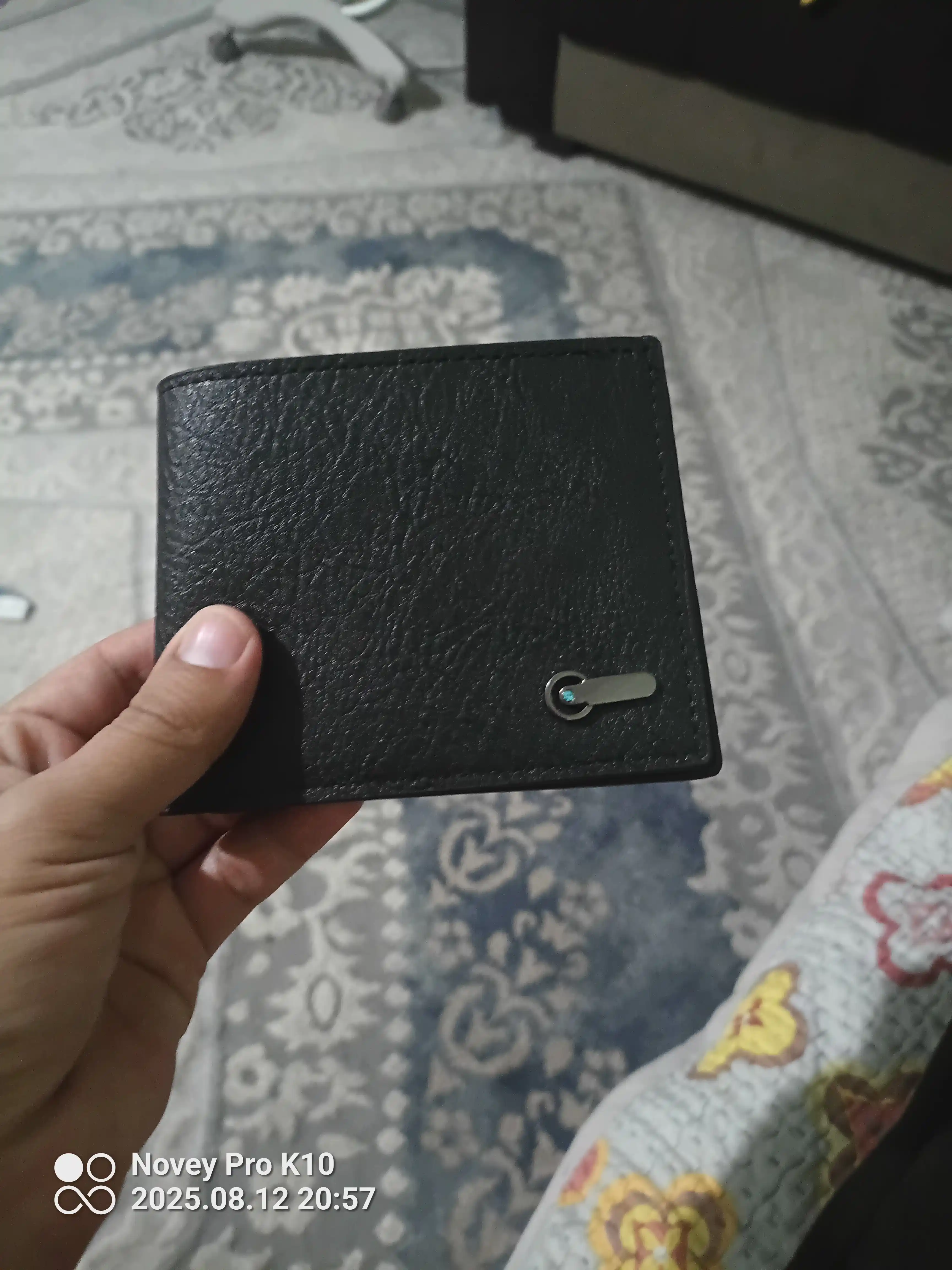Erkaklar hamyoni, 12 sm x 10 sm o‘lchamdagi portmone