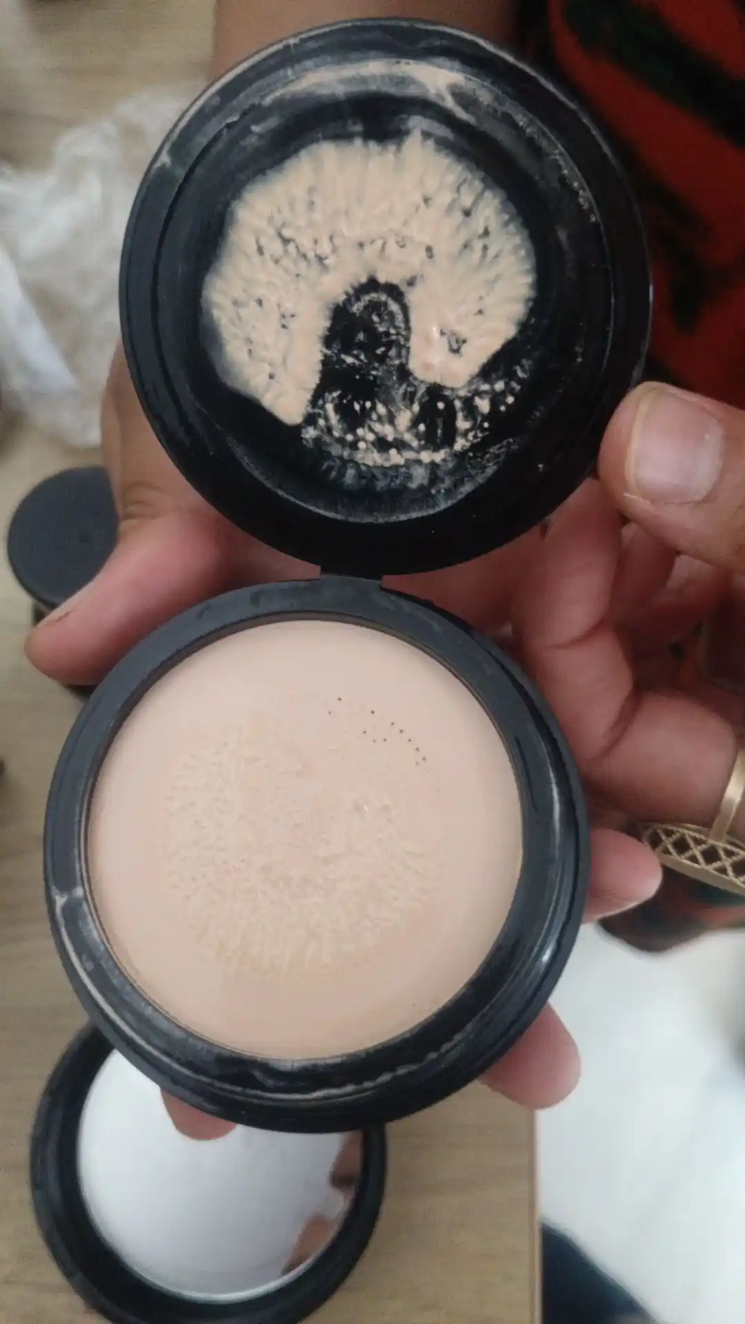 Tonal krem "Sunisa", yuz uchun, kushon suvga chidamli, tabiiy CC-kremi, 20 g
