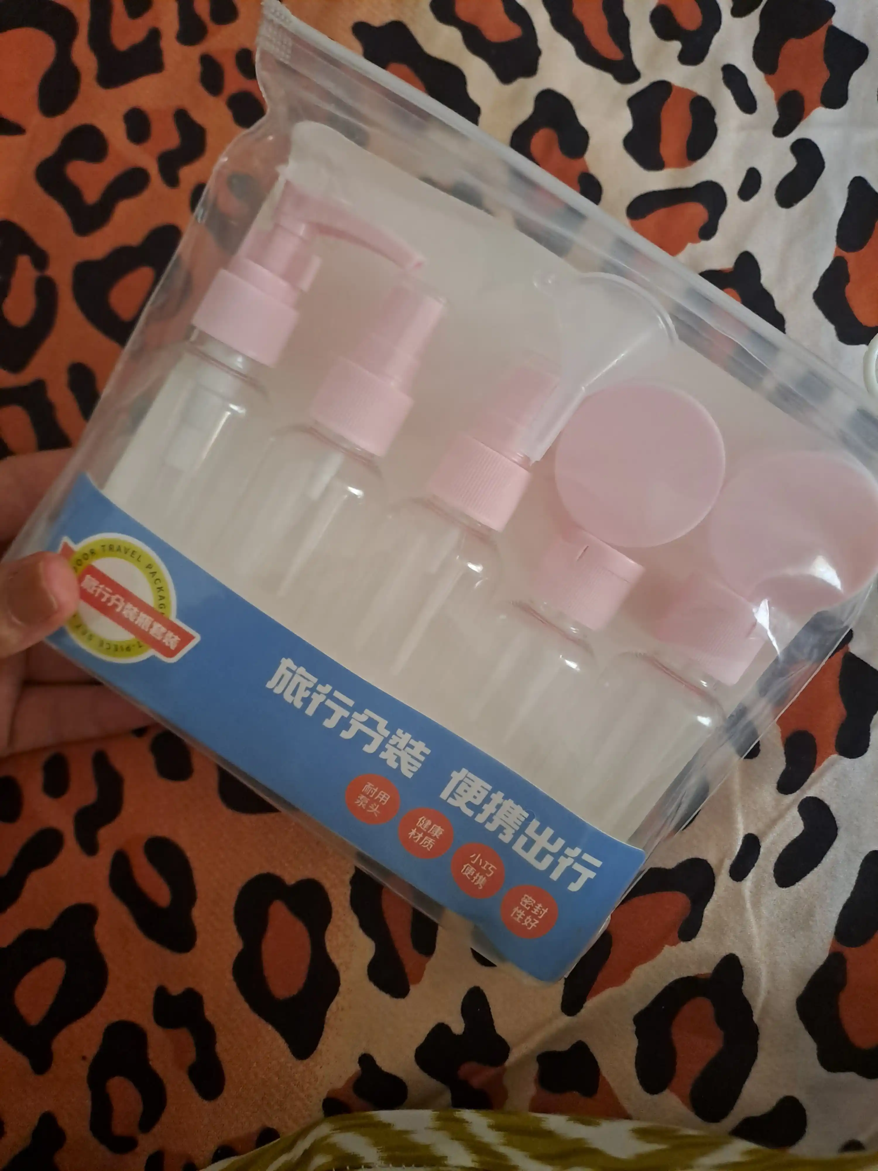 Kosmetika uchun sayohat flakonlari
