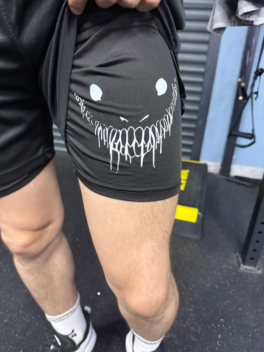 Kompression sport kostyumi, 2 ta 1 da: fitnes va yugurish uchun futbolka va shortiklar