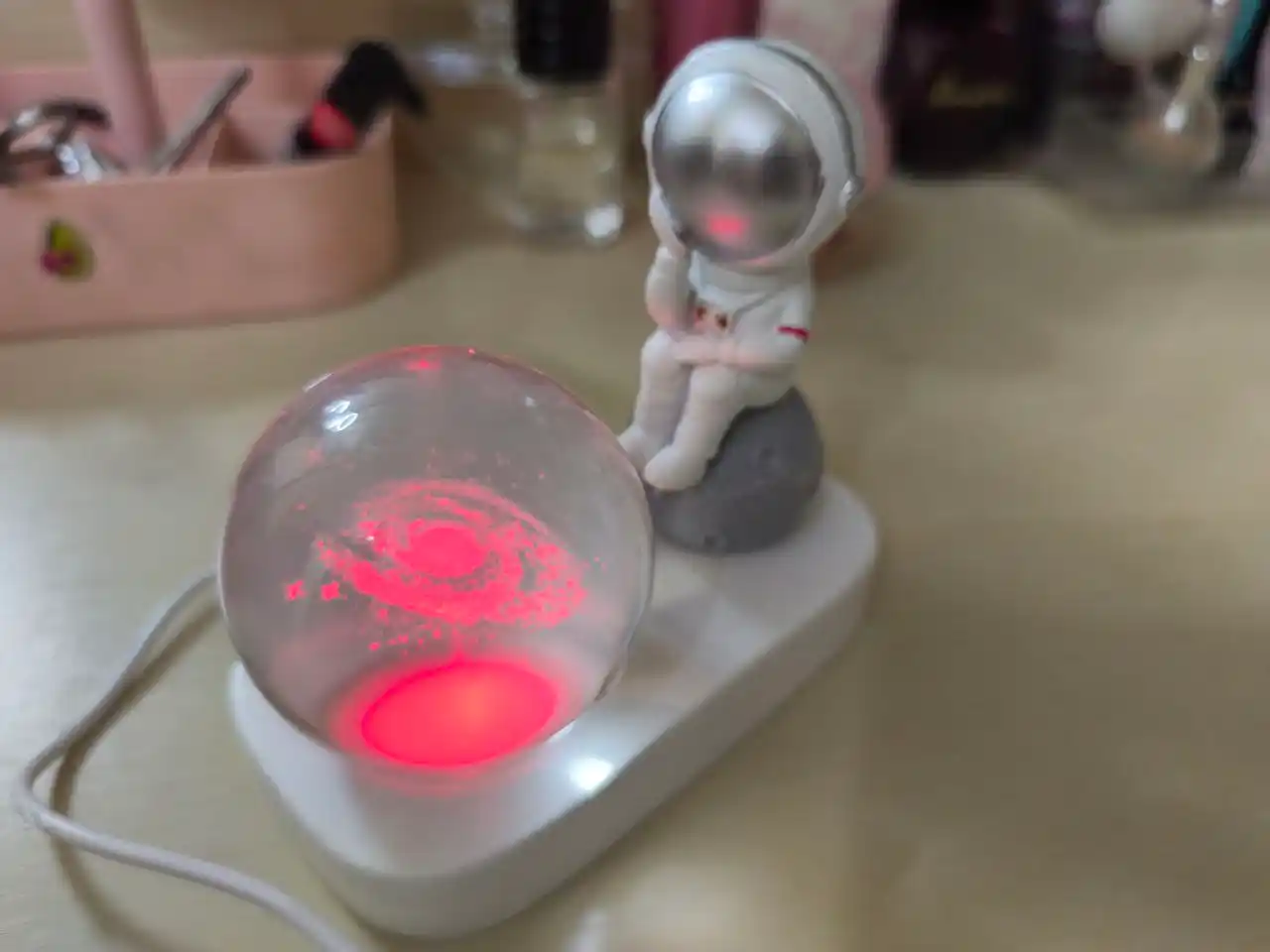 Ночник Космонавт и хрустальный шар, USB