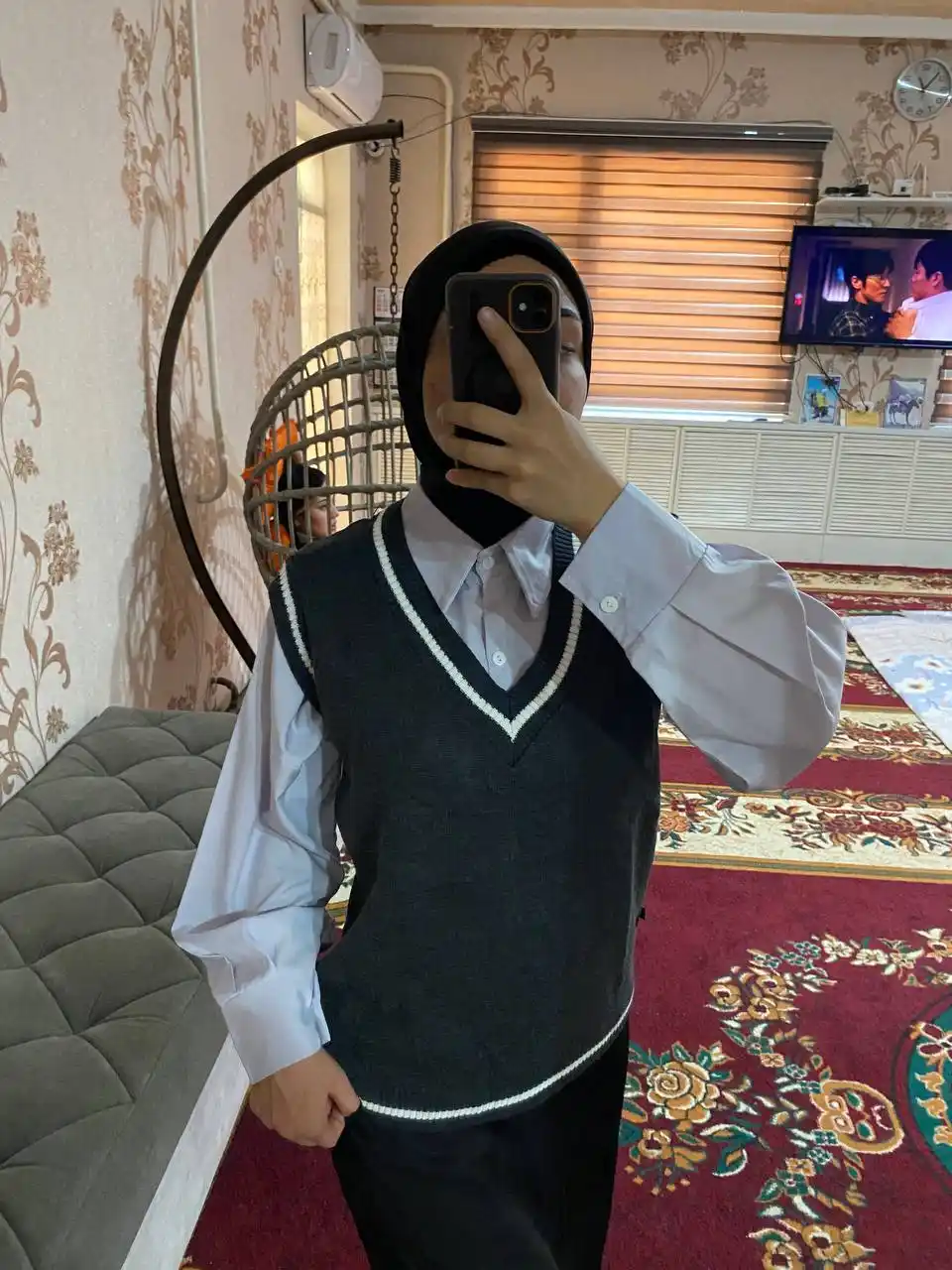 Maktab va o`qish uchun nimcha, jiletka Didov Triko uy, ish, ofis, maktab uchun