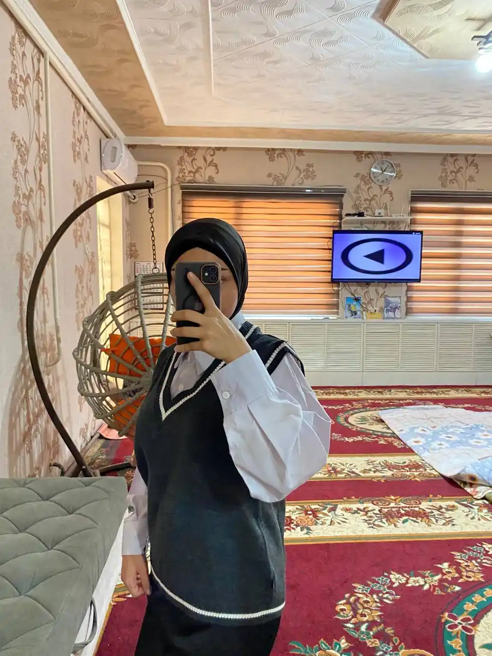 Maktab va o`qish uchun nimcha, jiletka Didov Triko uy, ish, ofis, maktab uchun
