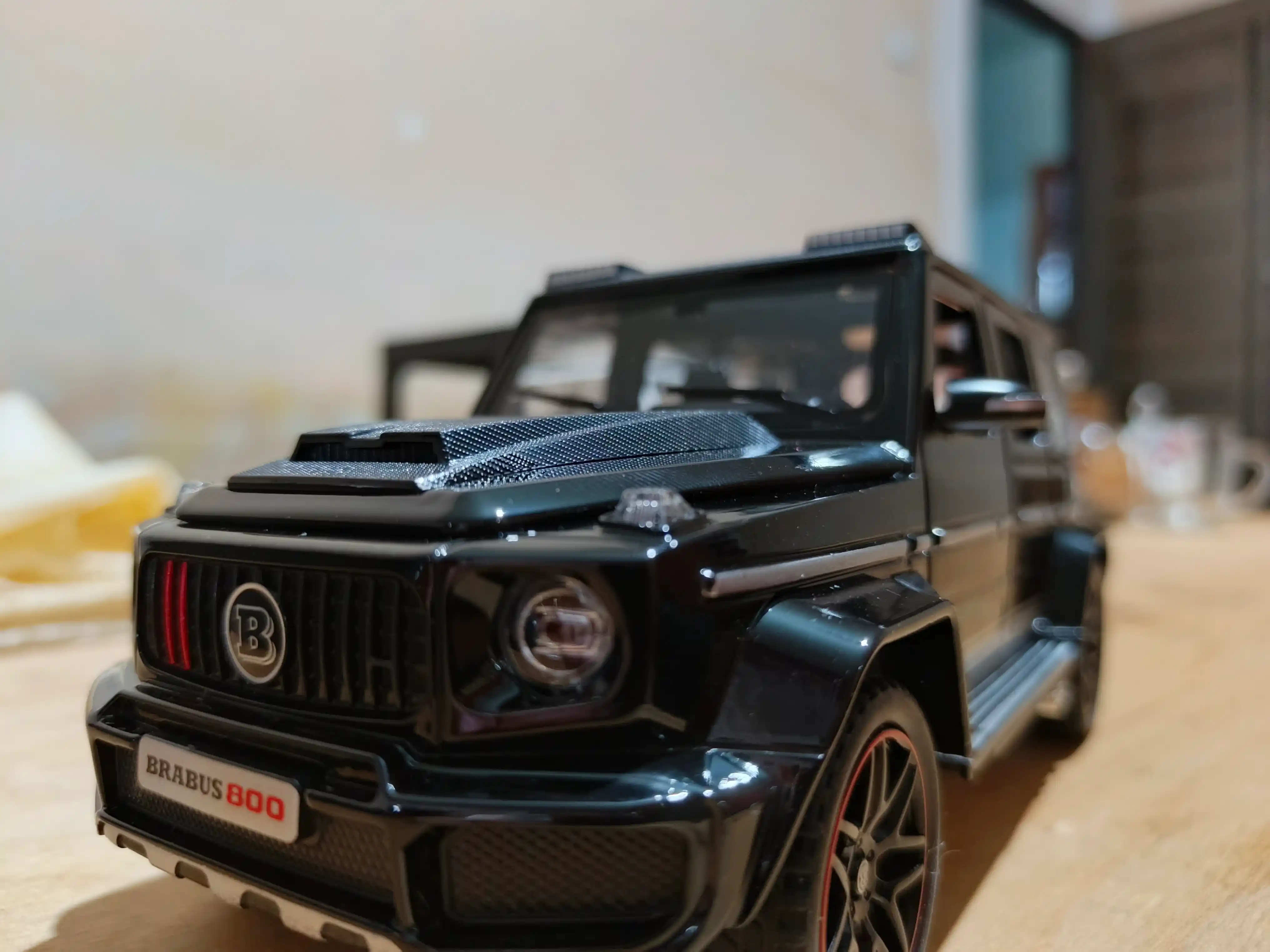 Металлическая машинка Mercedes-Benz G-Brabus G800 1:24