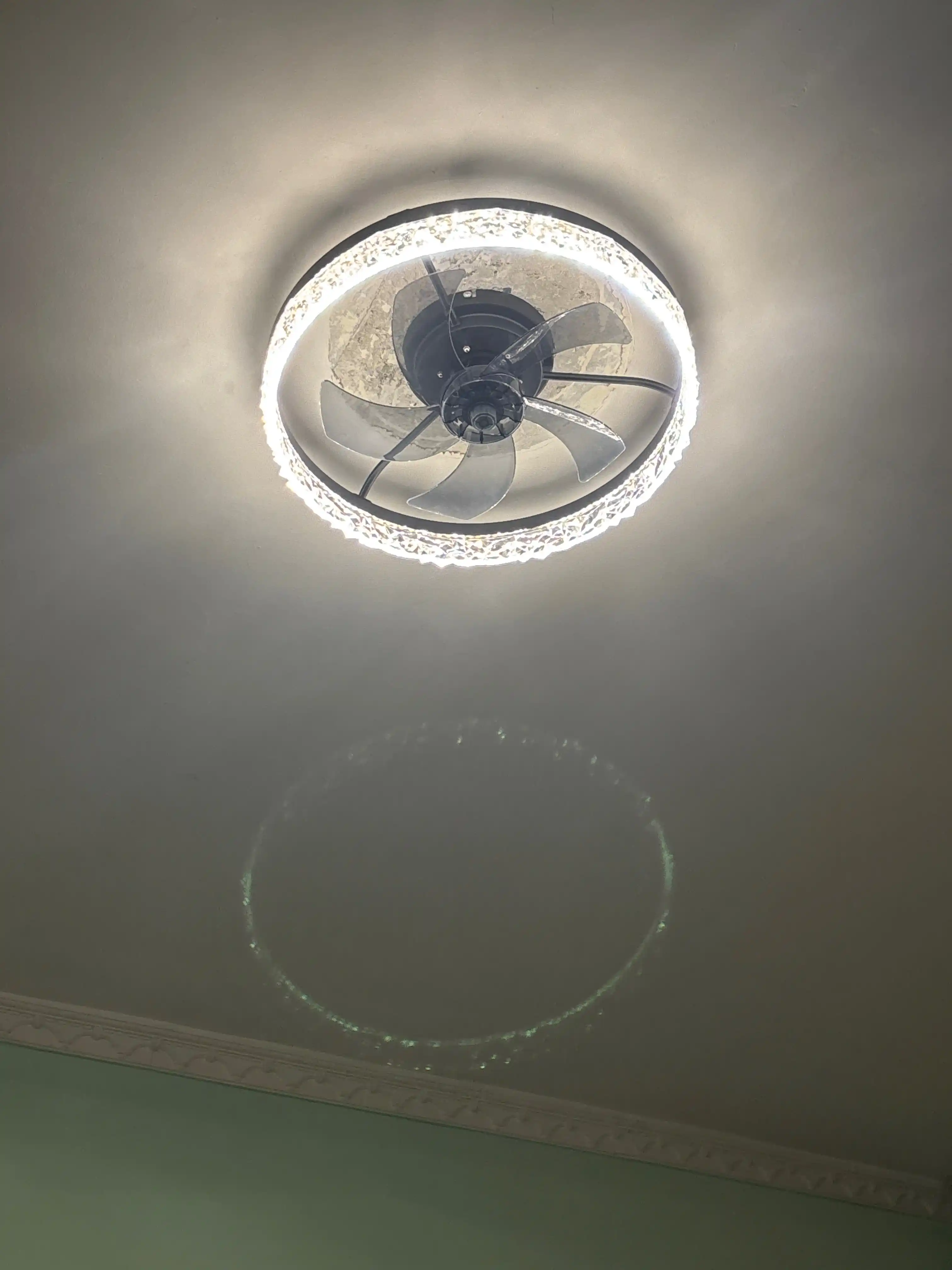 Ventilyator lyustra LED qandil, 6 xil yoritish rejimi, oshxona, zal va yotoqxona uchun mos