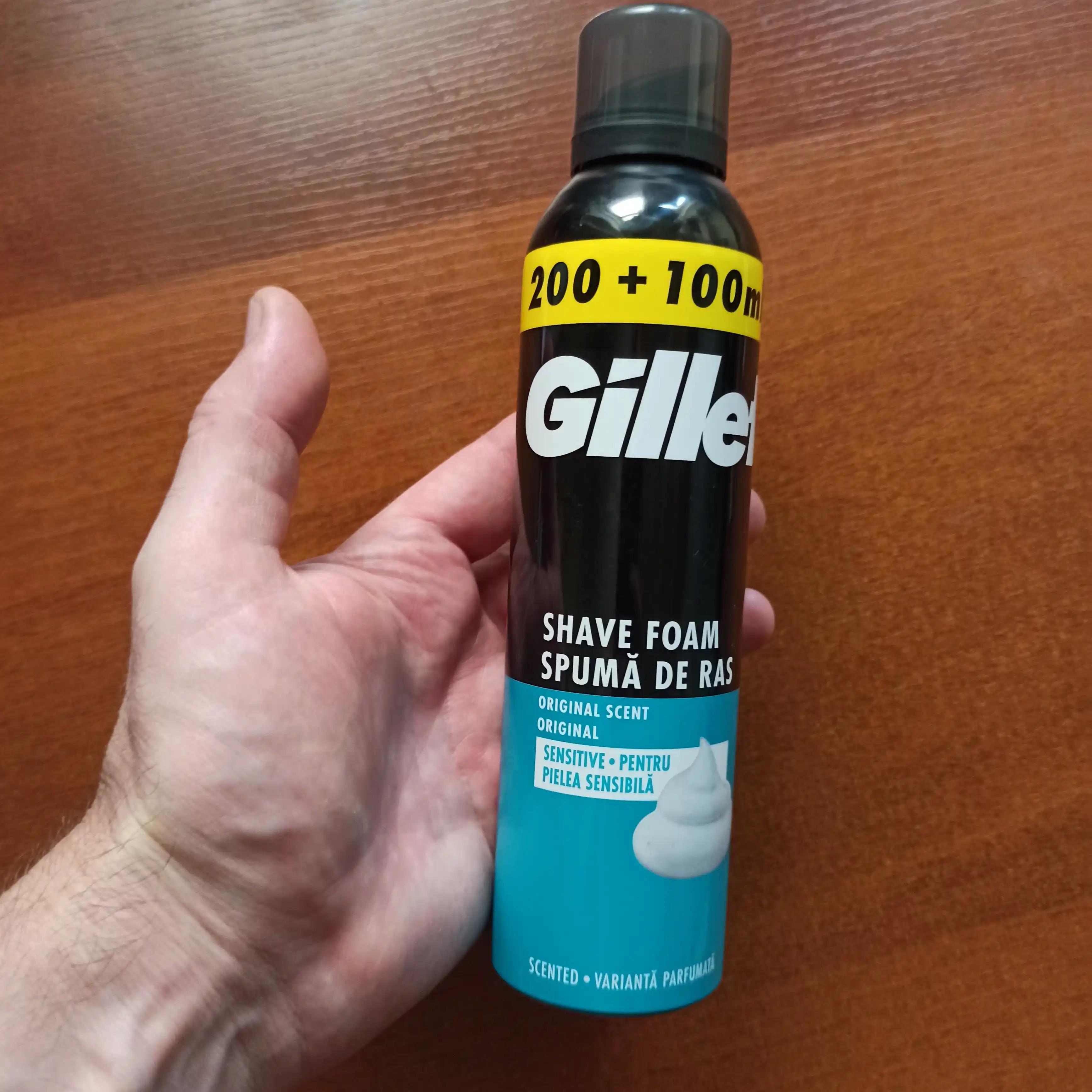 Пена для бритья Gillette Sensitive, для чувствительной кожи, дополнительная защита, 200+100 мл
