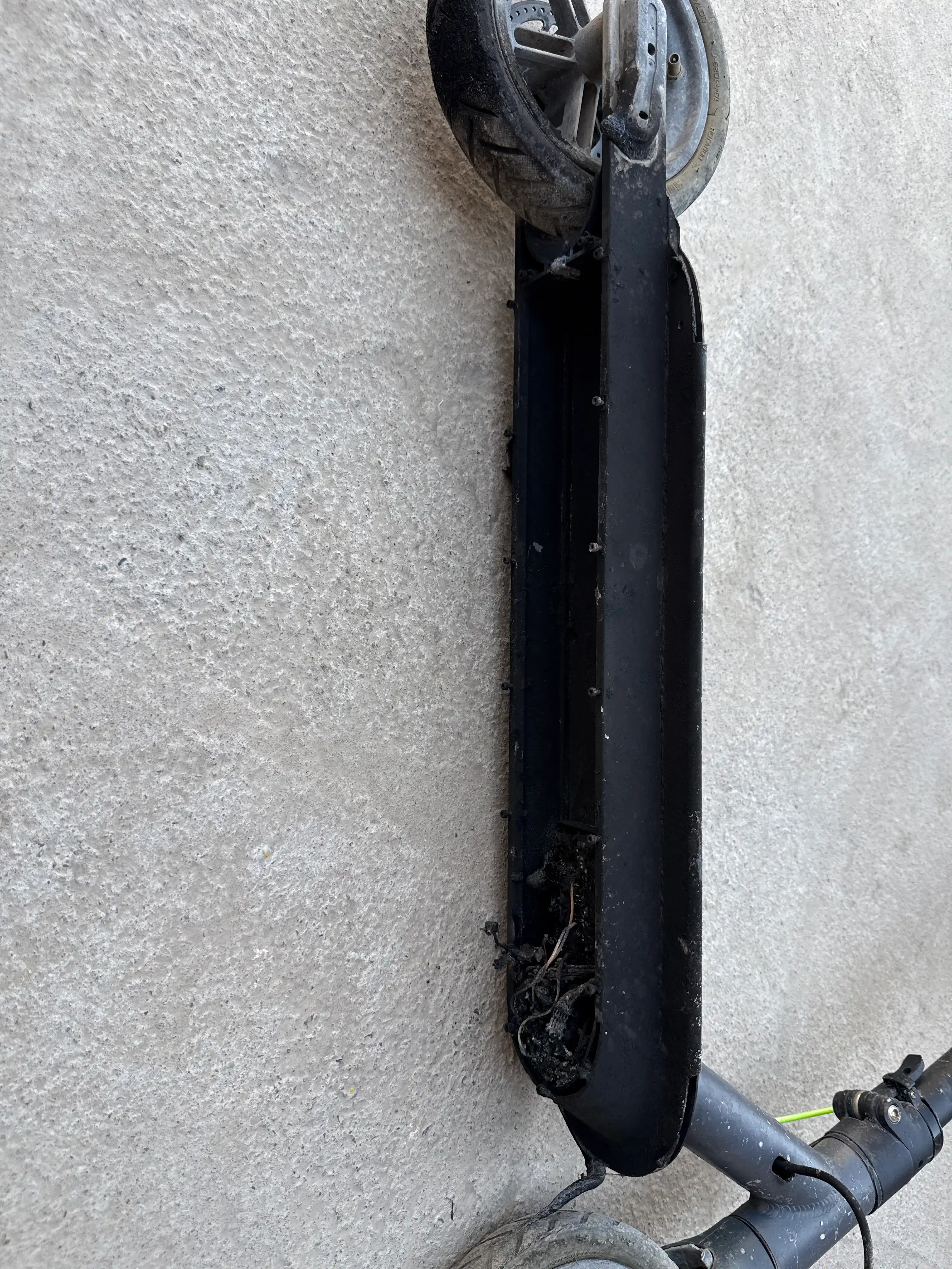 Samokat scooter zaryadlovchi qurilmasi, barcha samokatlarga mos tushadi KECHITE
