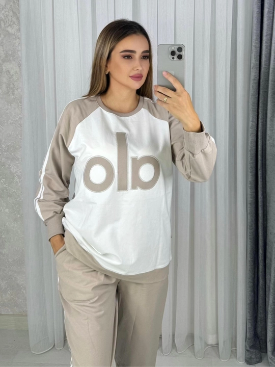 Ikki qismdan iborat ayollar sport kostyumi, standart o‘lchamlar