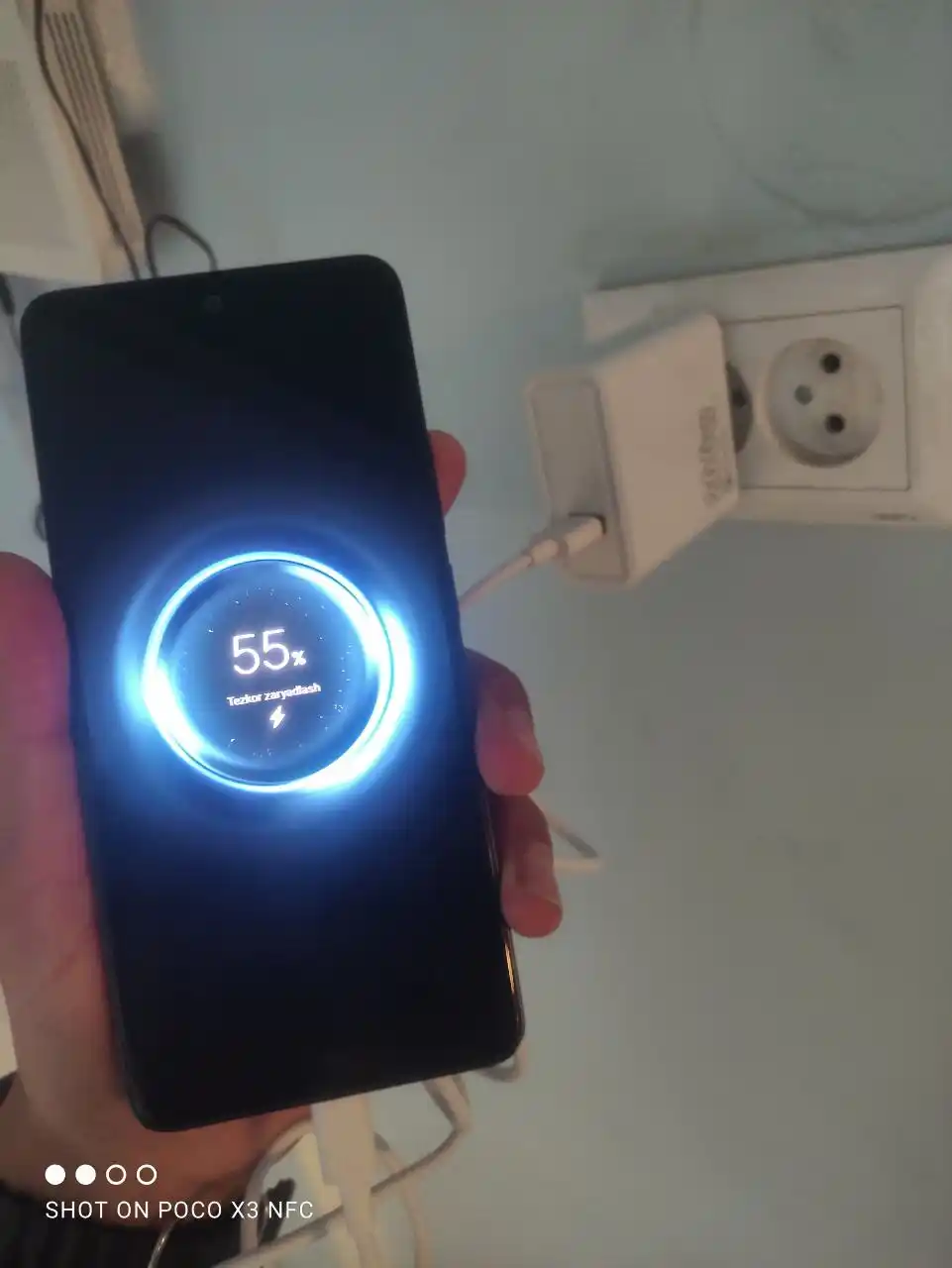 USB Type-C kabeli bilan 200 Vt tez quvvatlash adapteri