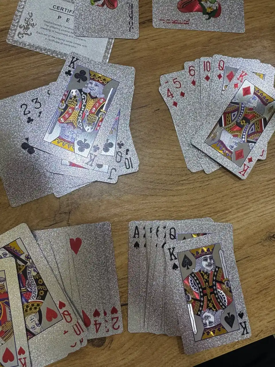 Ko'p rangli kartalar, poker, fokuslar, boshqa o'yinlar uchun, plastik, 1 to'plamda 54 dona
