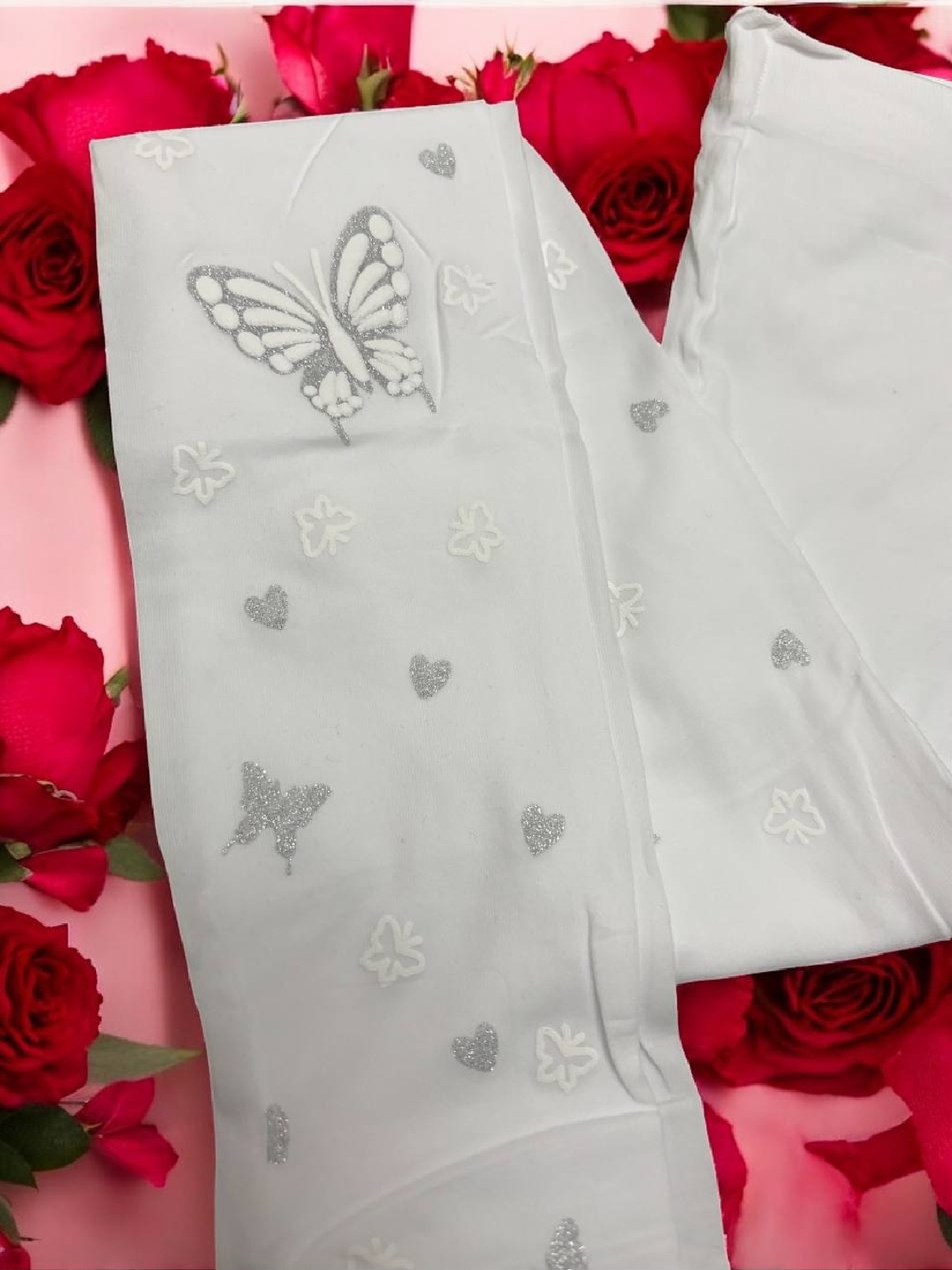 Paxta tayt kiygan qizlar Paxta tayt kiygan qizlar