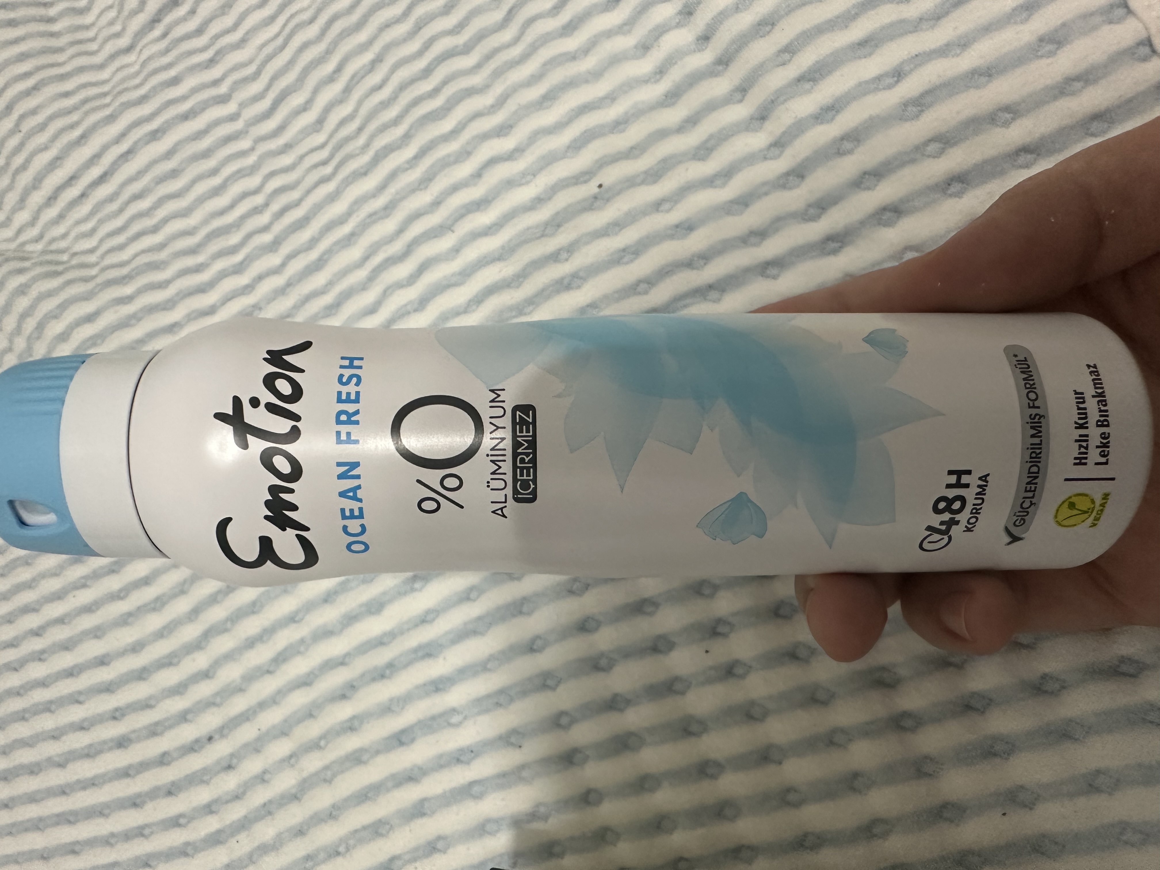 Dezodorant-sprey Emotion Ocean Fresh, 150 ml