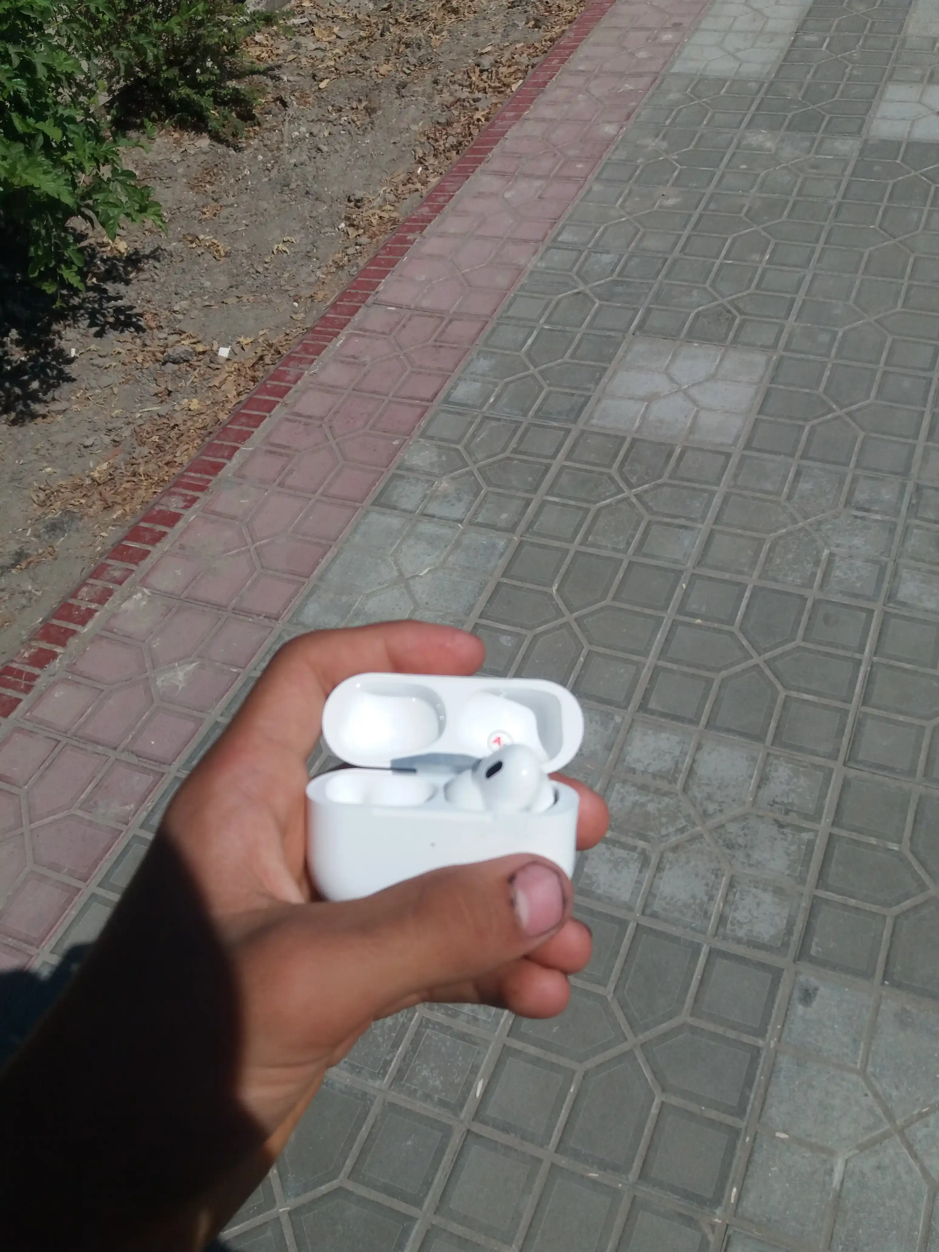 Беспроводные наушники-вкладыши Pods Pro 2