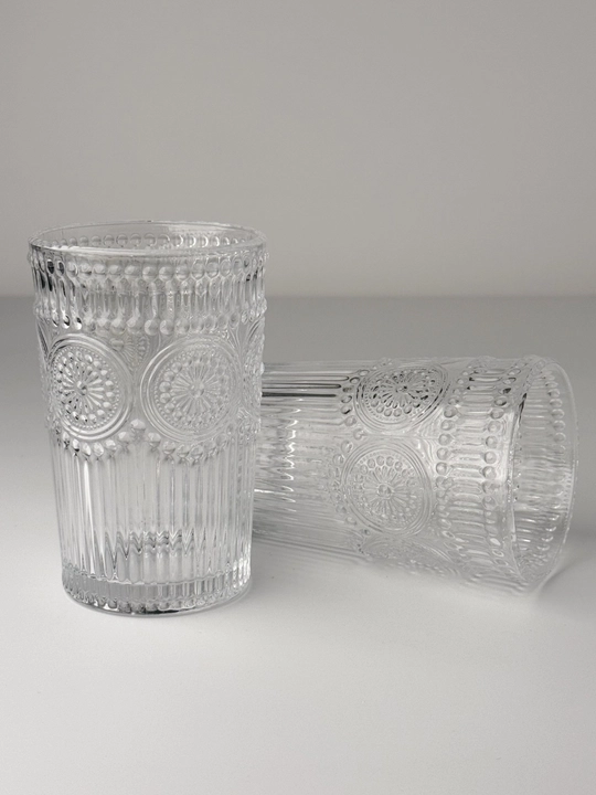 Kokteyllar, sharbat, limonad va suv uchun bo‘rtma naqshli shisha stakan - 300 ml
