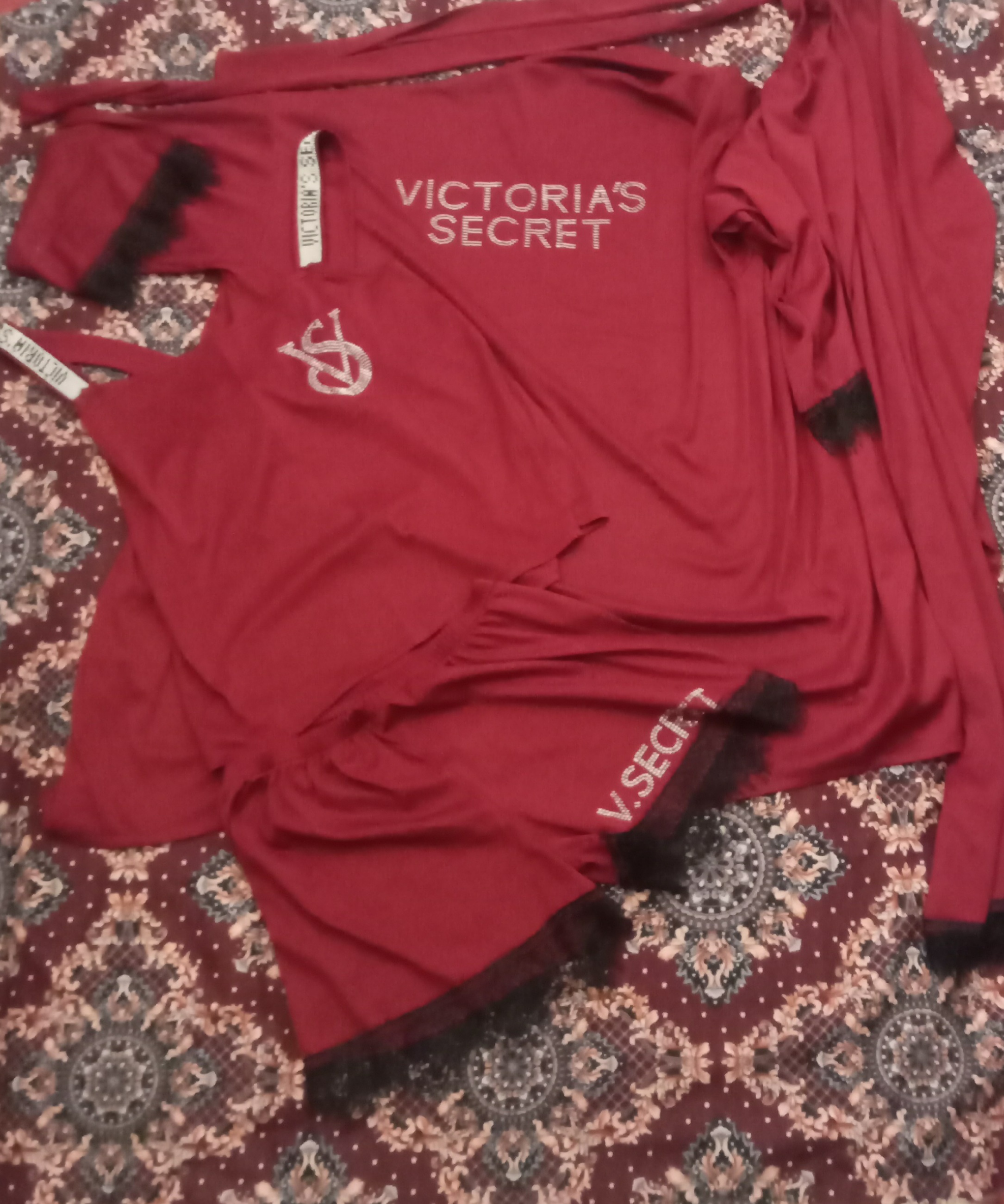 Pijama, ayollar kiyimi, uy liboslari, tungi kiyim ,pijamalar 4 donali