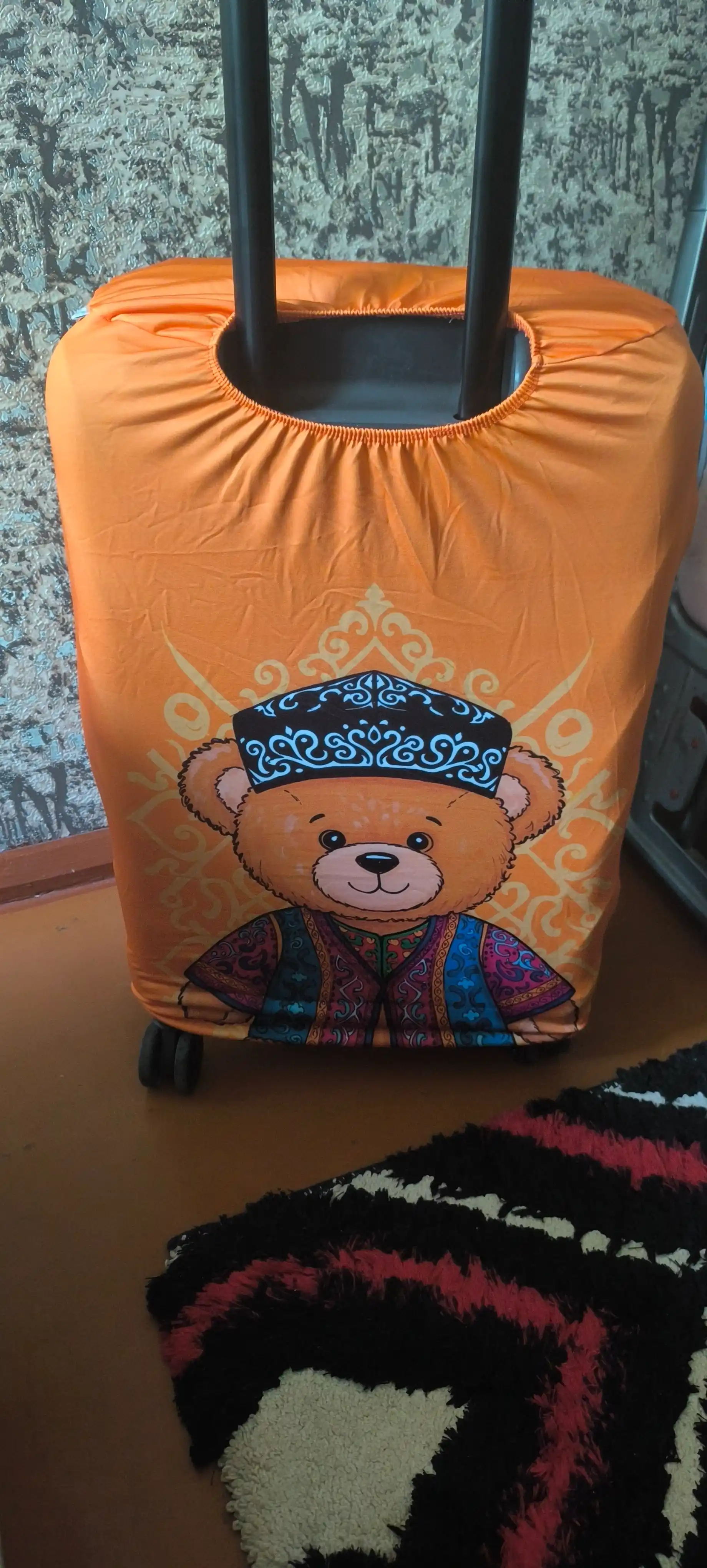 Чехол для чемодана Willmoda с ярким авторским дизайном