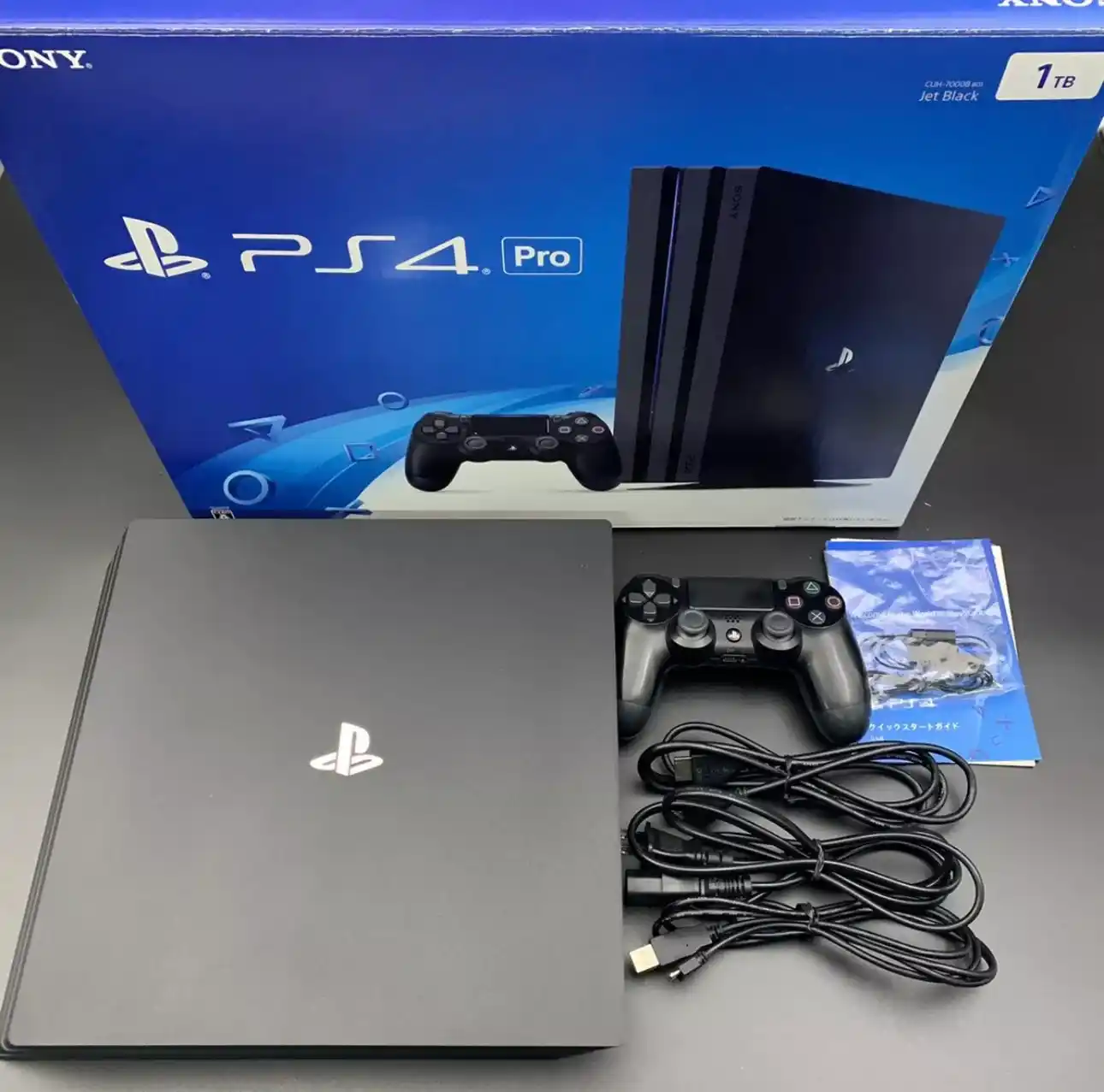 Playstation 4 Pro, 1 ТБ, 2 ТБ, с 2 джойстиками, установлены игры 