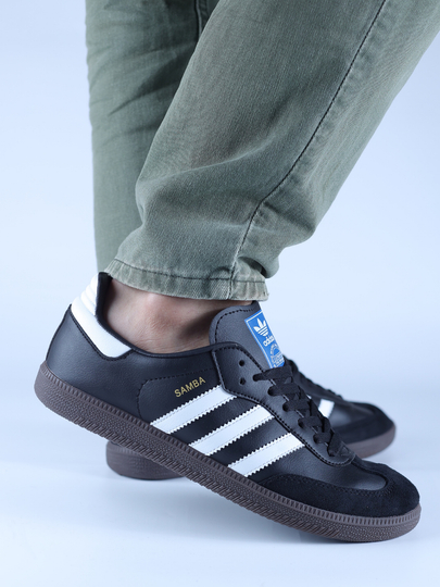 Кроссовки Adidas, unisex, размеры от 36-45