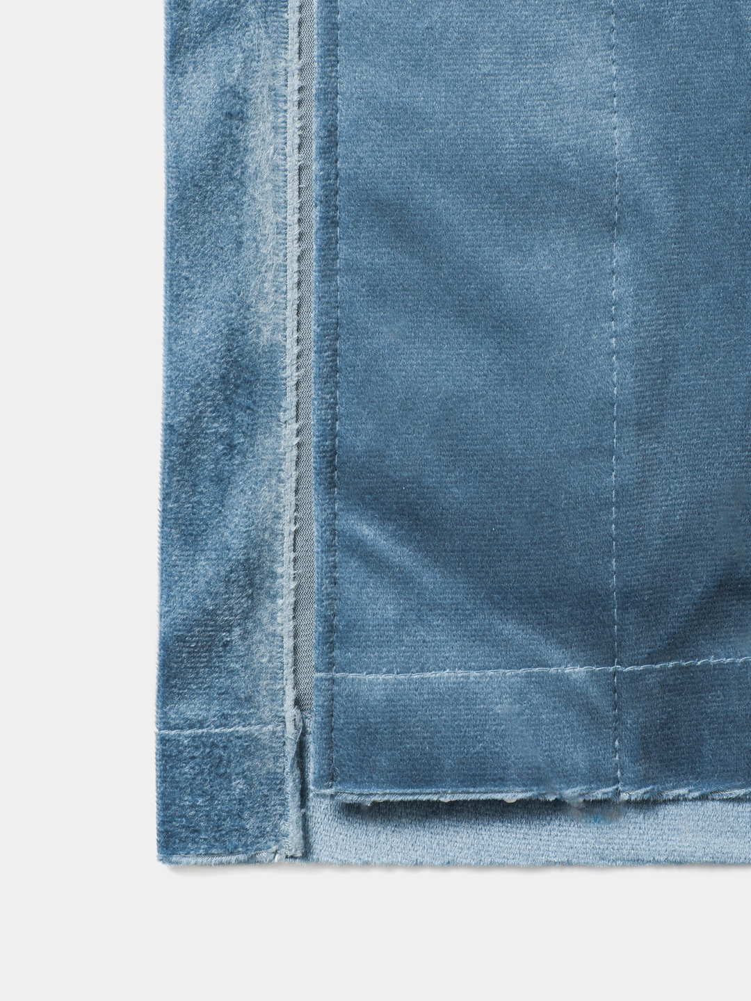 U telefonda gaplashadi va ular uni sikishmoqda. Kop konvulsiv orgazm kompilyatsiyasi