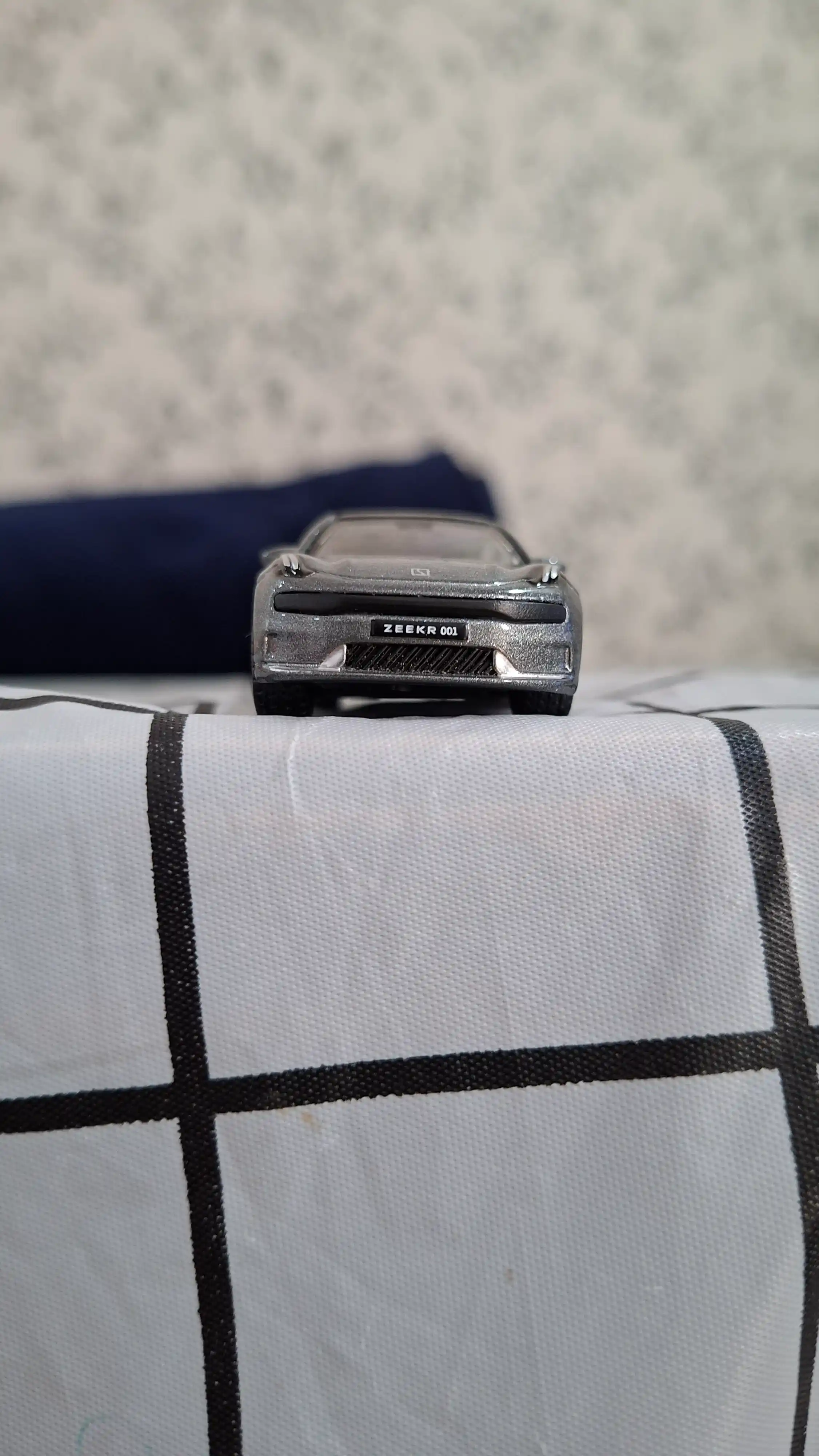BBURAGO 1/64 kolleksiya o'yinchoq moshinasi: Mers, ZEEKR, NISSAN, BUGATTI, FORD