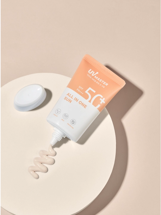 Quyoshdan himoyalovchi Tony Moly UV Master All In One Sun kremi, 50 ml