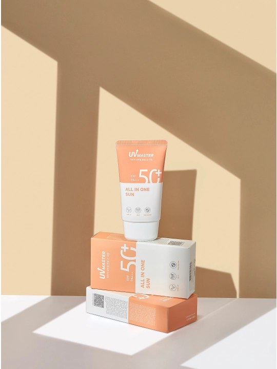Quyoshdan himoyalovchi Tony Moly UV Master All In One Sun kremi, 50 ml