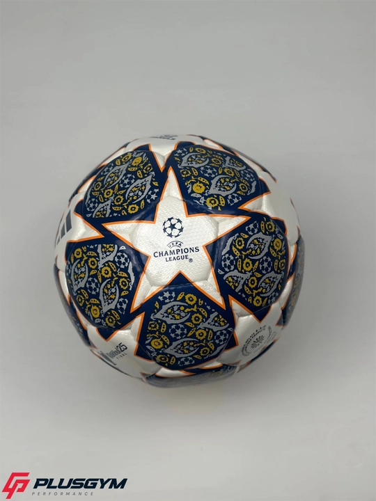 Профессиональные футбольные мячи, сшиты Adidas - 