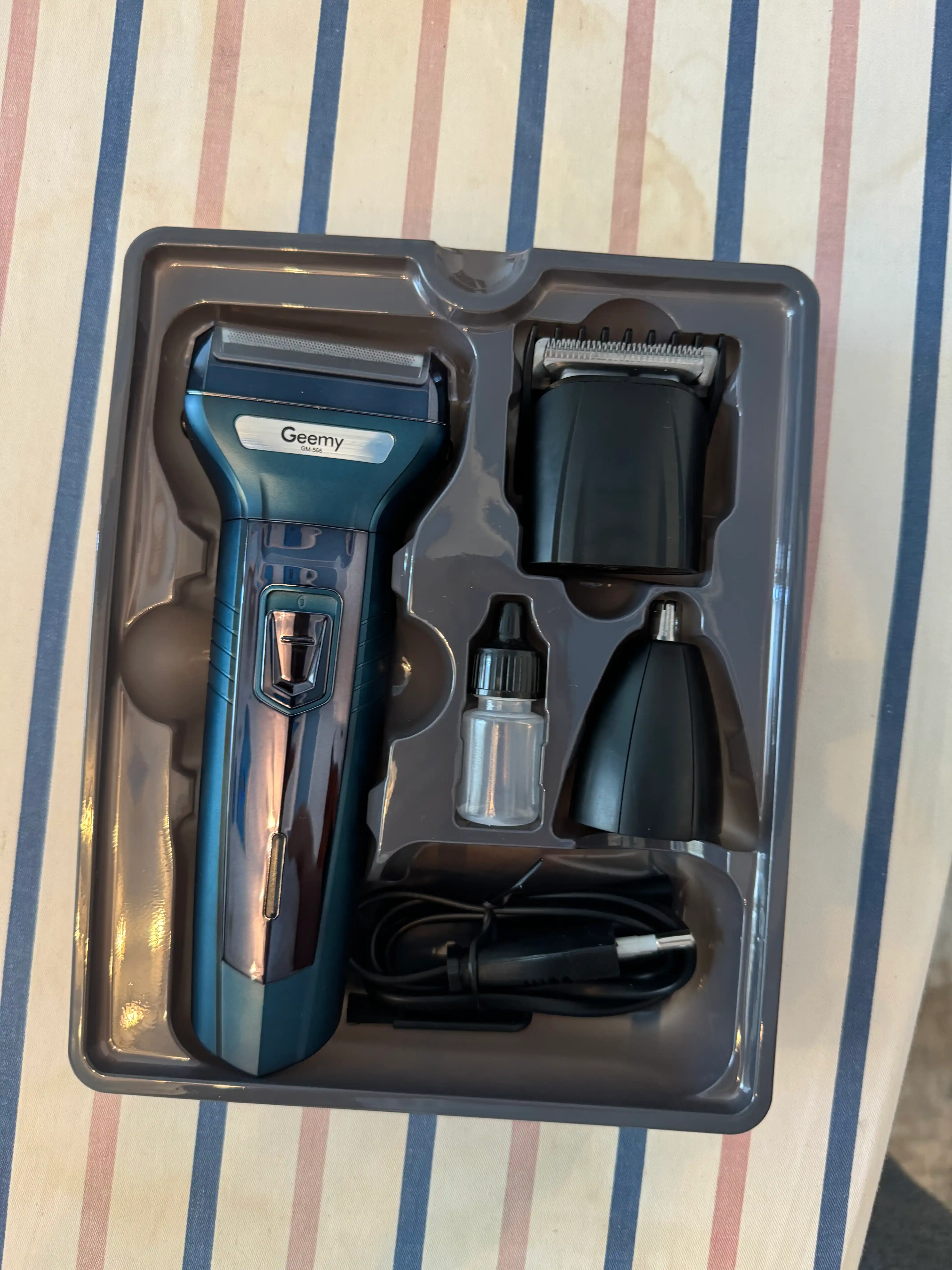Trimmer 3 tasi 1 da, soch, soqol va burun uchun