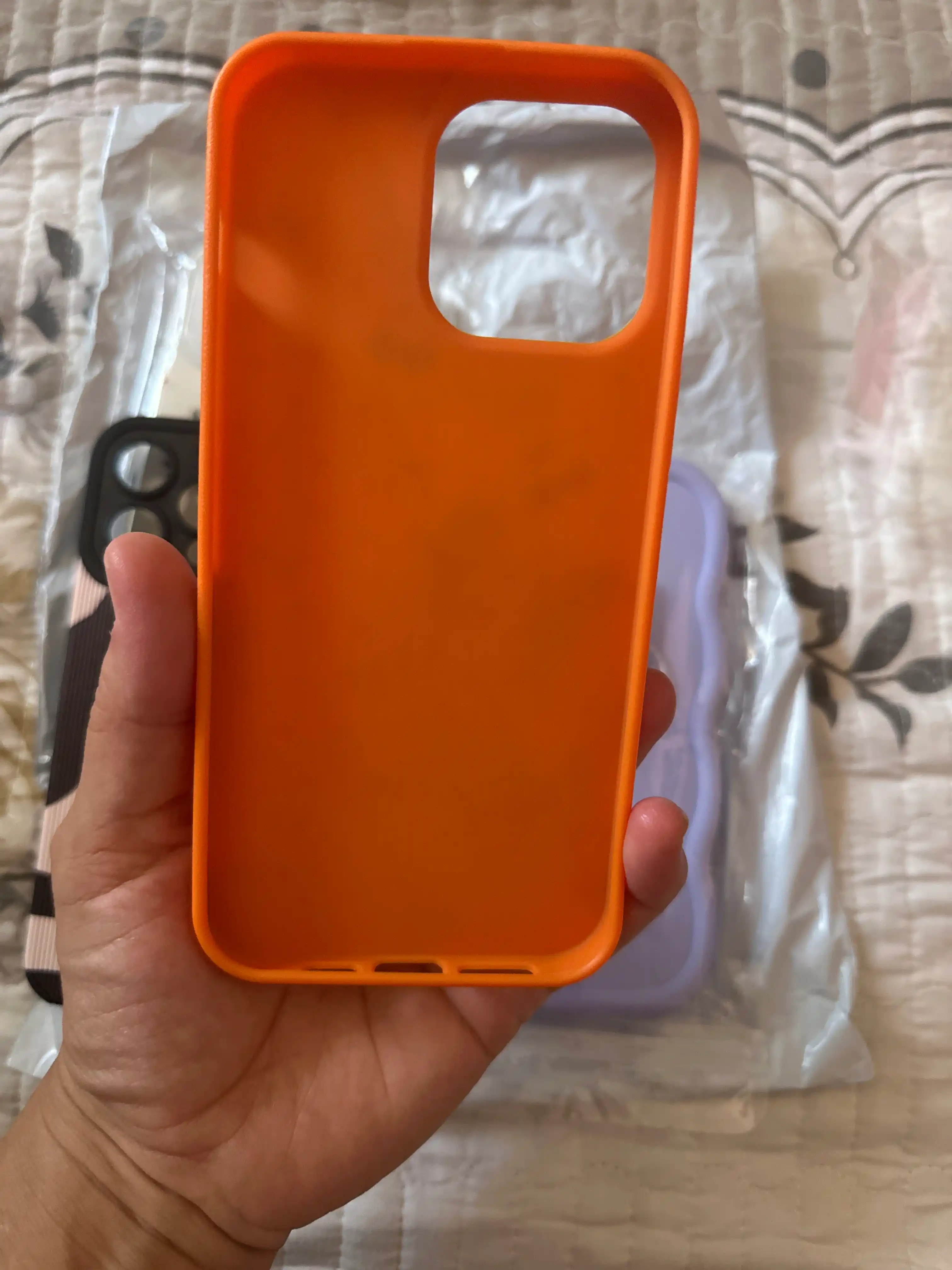 IPhone 11, 12, 13, 14, 15, 16, Pro, Max uchun g'ilof