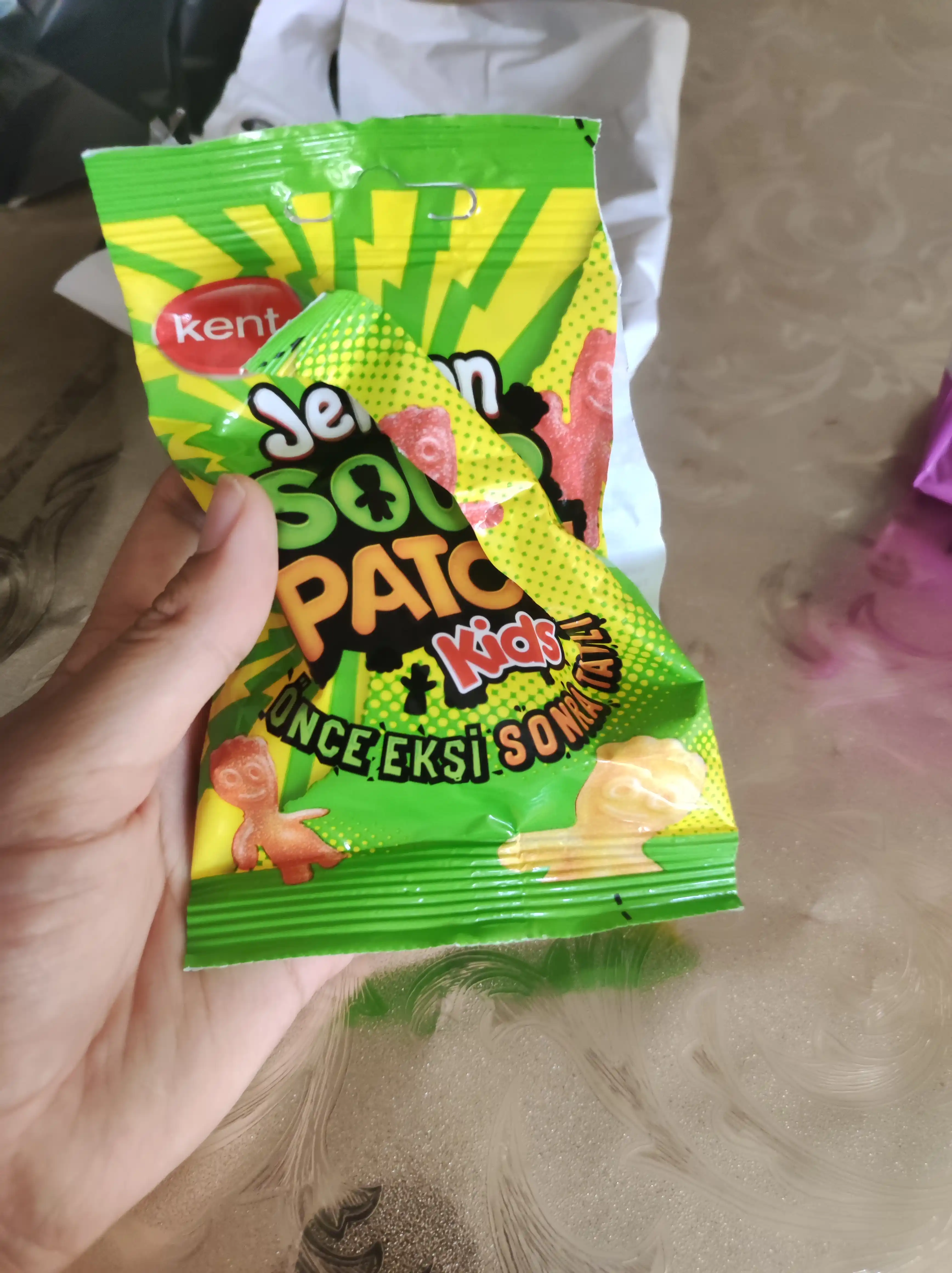 Жевательный мармелад Jelibon Sour Patch Kids, кислый, с фруктовым вкусом 40 г