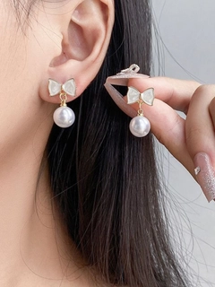 Белый