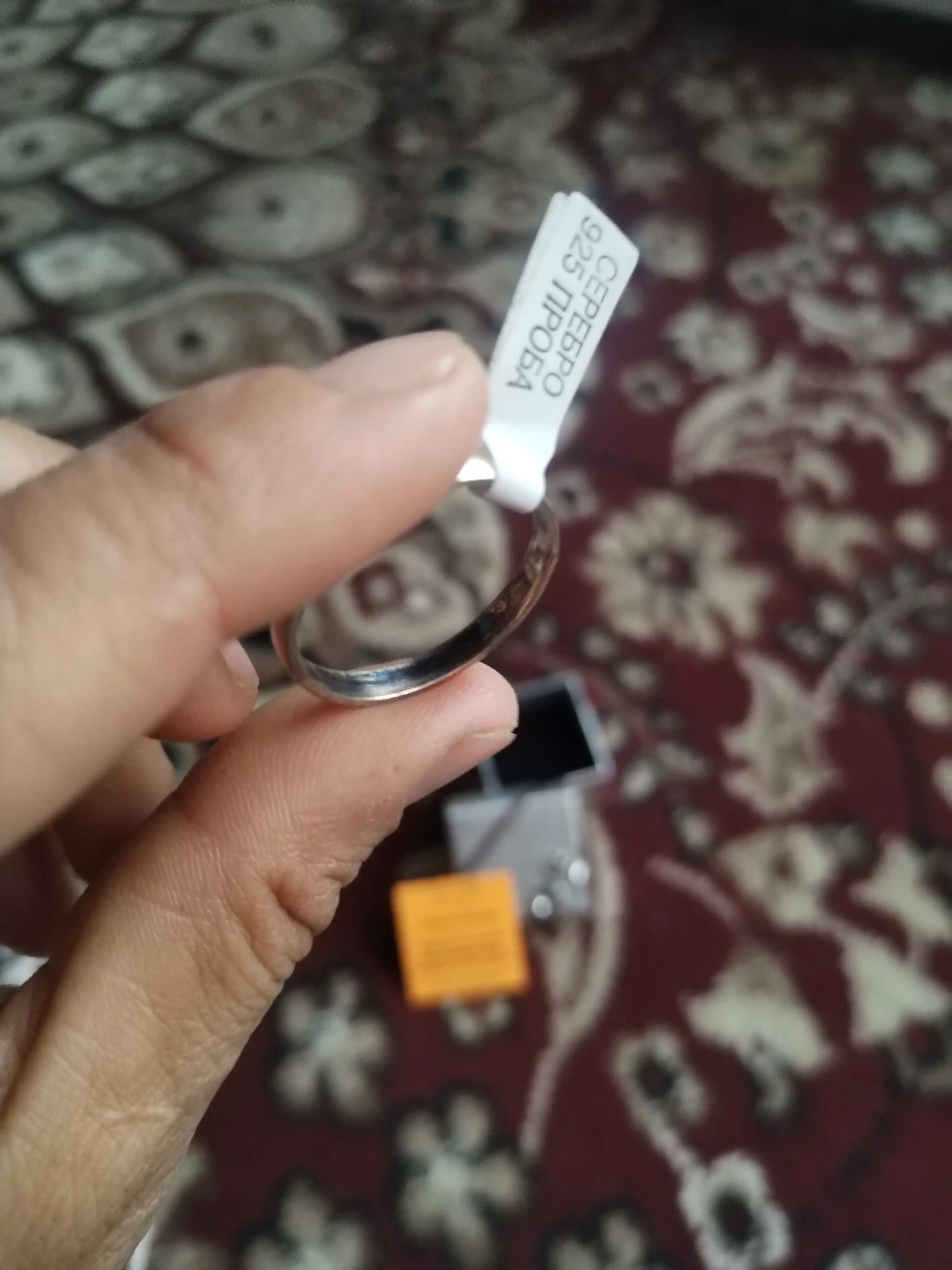 Ayollar va erkaklar uchun nikoh uzugi, kumushdan, Sumayya Silver
