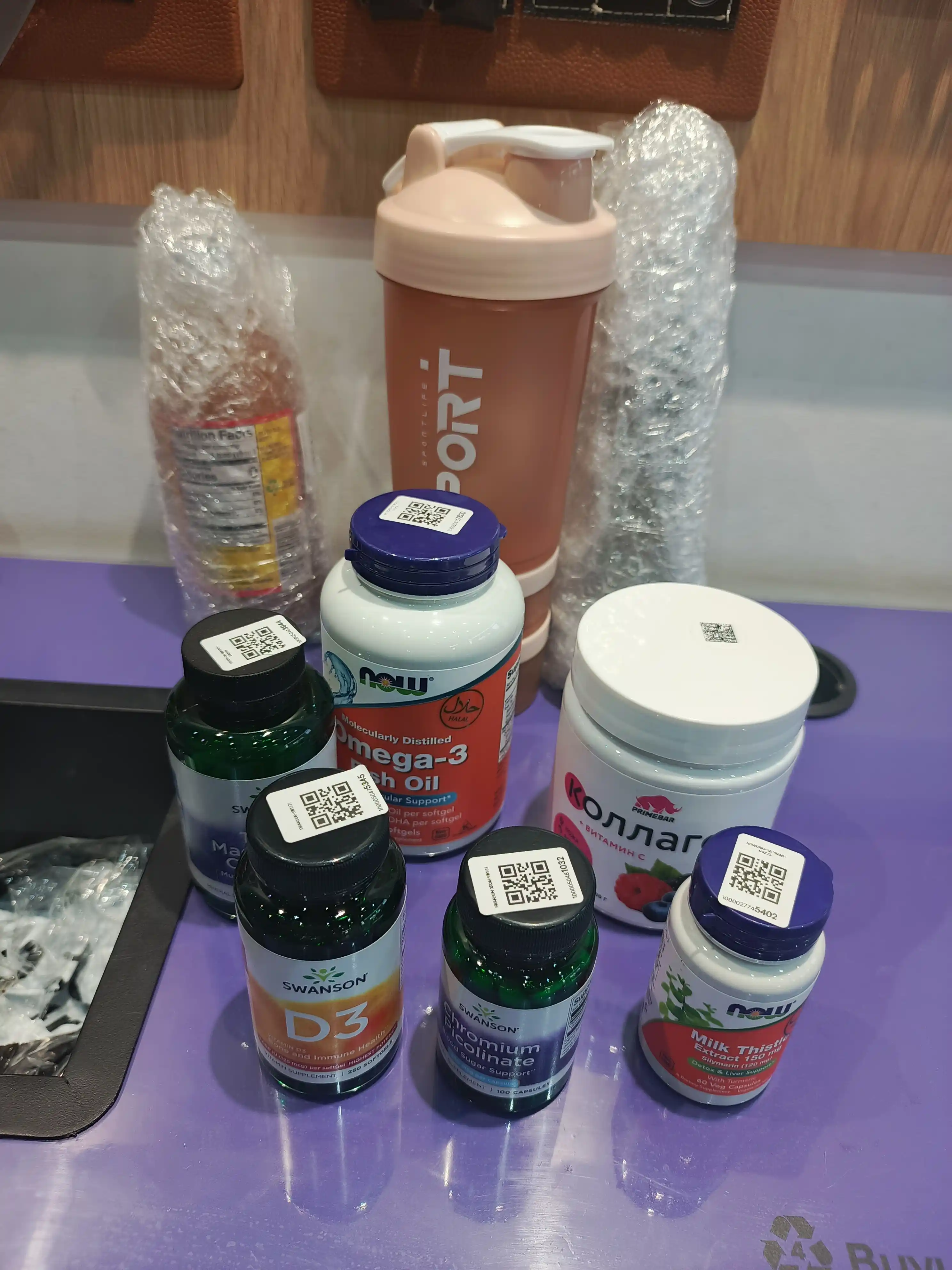 Sport uchun shayker butilka, spiral va protein uchun idishi bilan, 450 ml