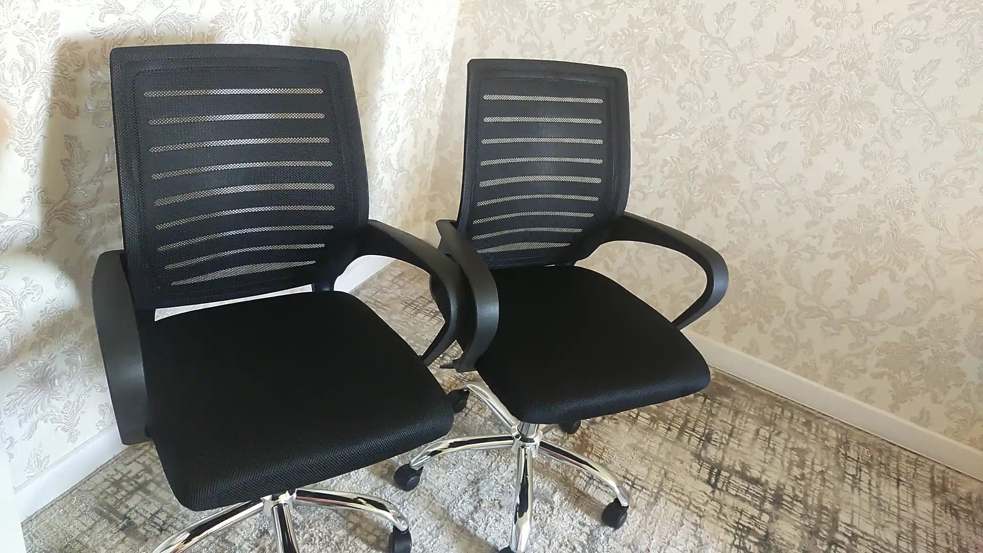 Ofis va kompyuter kreslosi TASK, setka, tebranadigan kreslo, kreslolar, ergonomik kreslo