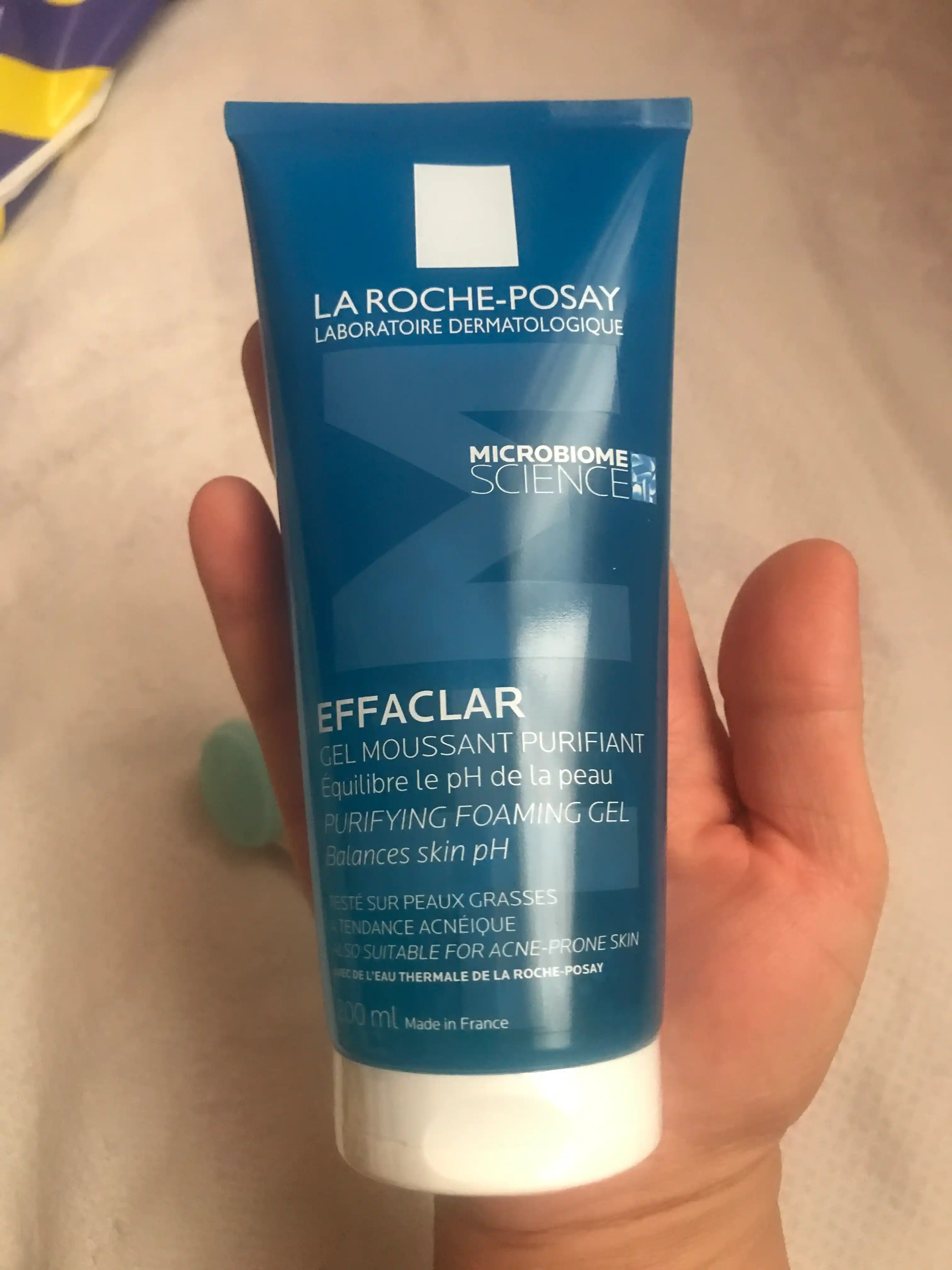 Гель очищающий LA ROCHE-POSAY EFFACLAR, пенящийся для чувствительной жирной кожи лица и тела, 200 мл