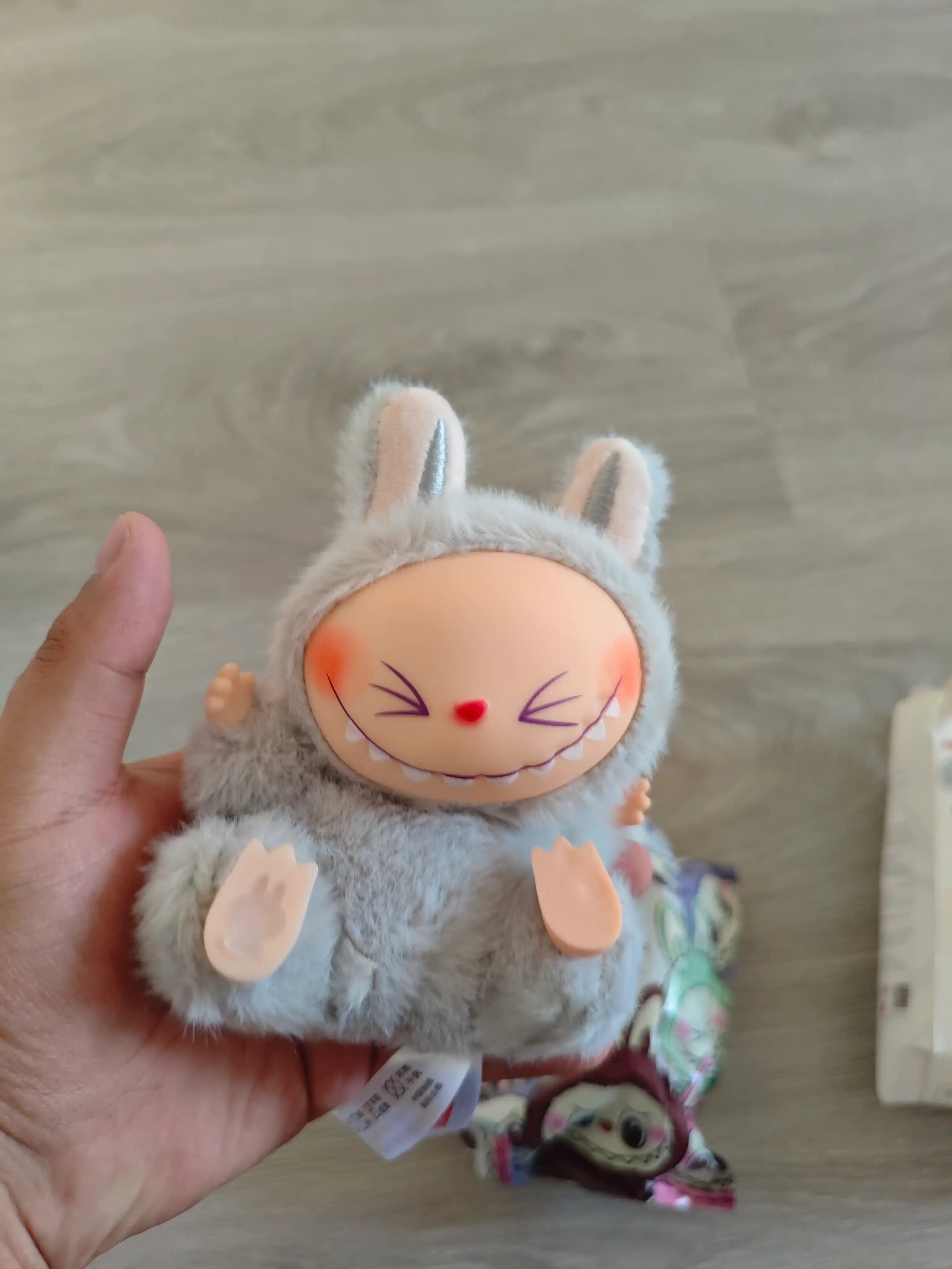 Labubu мягкая игрушка, брелок сюрприз лабубу. 1, 2, 3 поколения