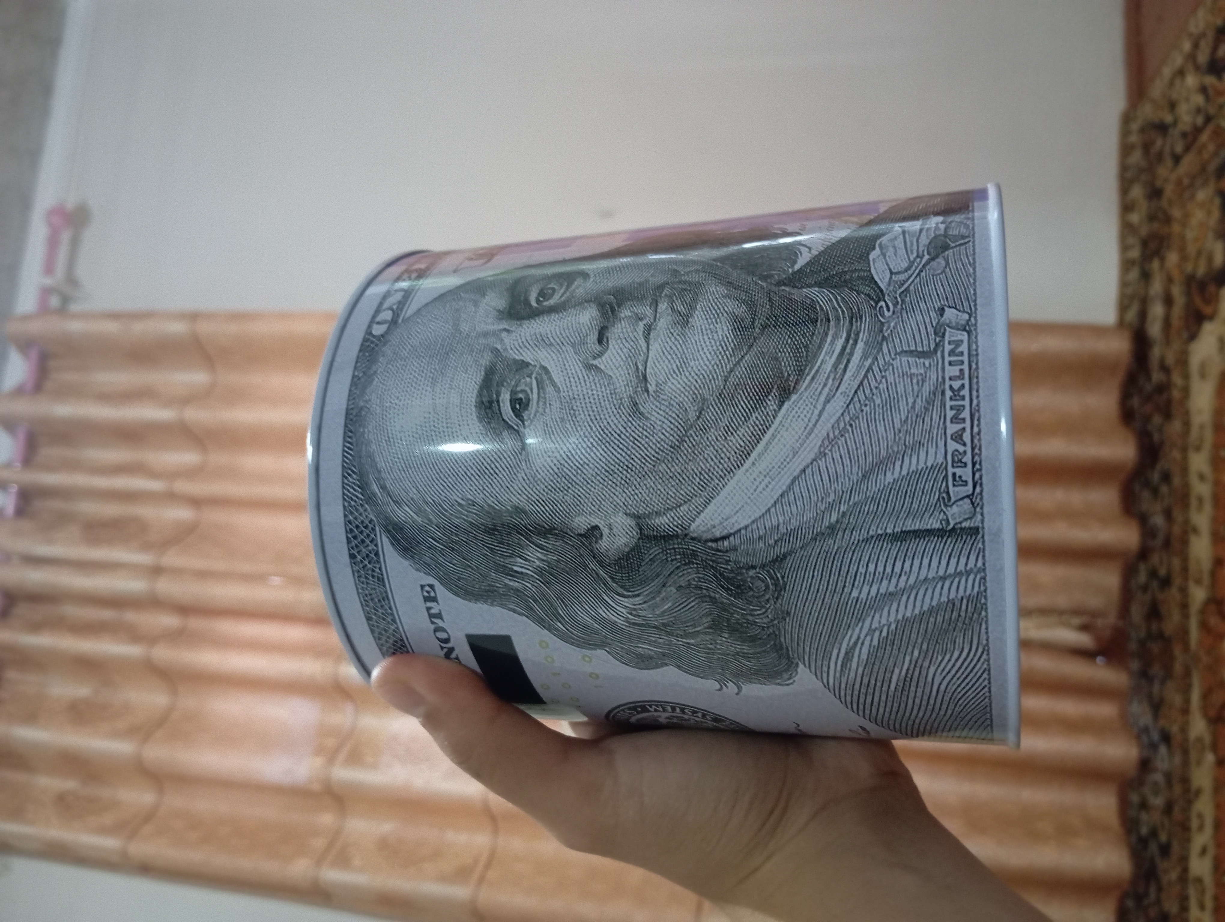 Металлическая копилка доллар предназначена для сбора денег для детей и взрослых