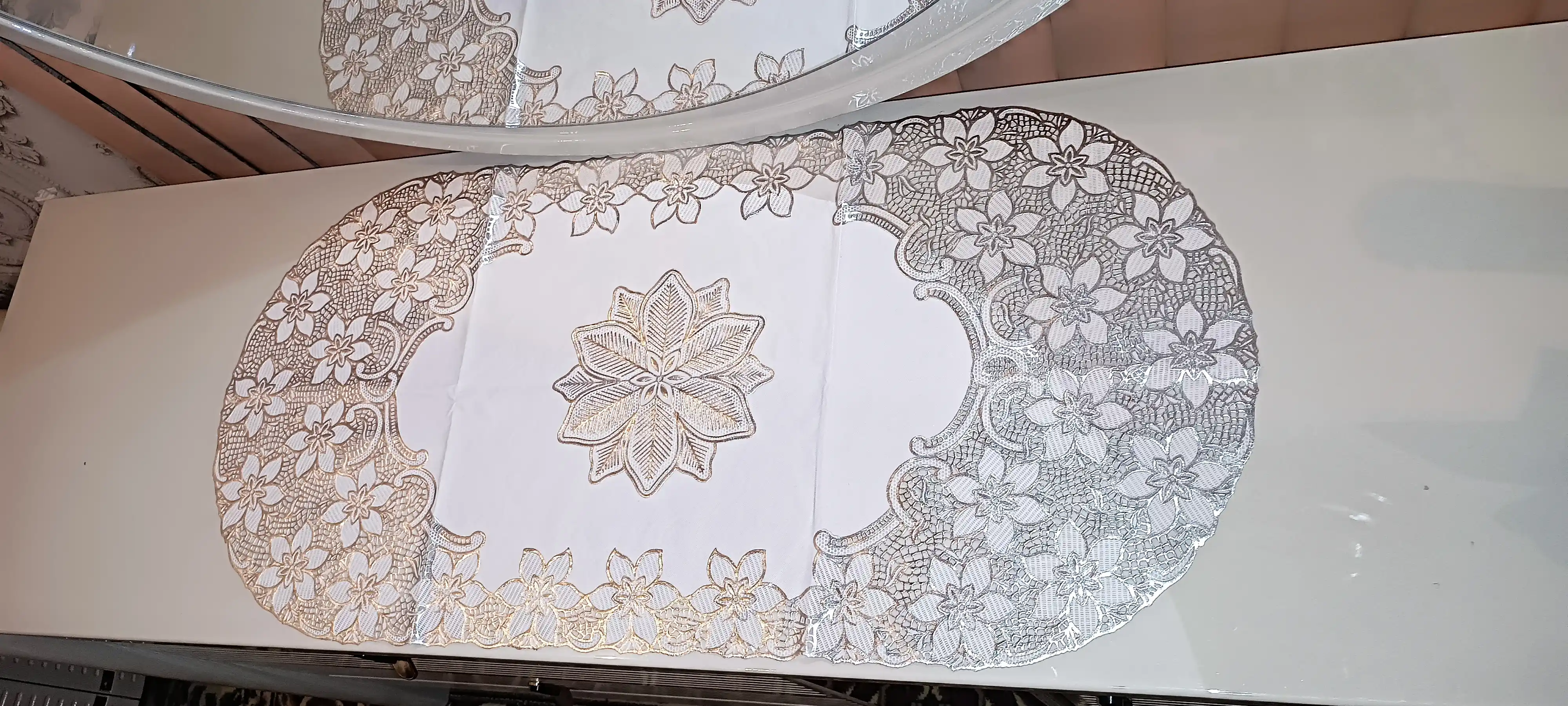 Клеенка на трюмо, на комод Silver Edition