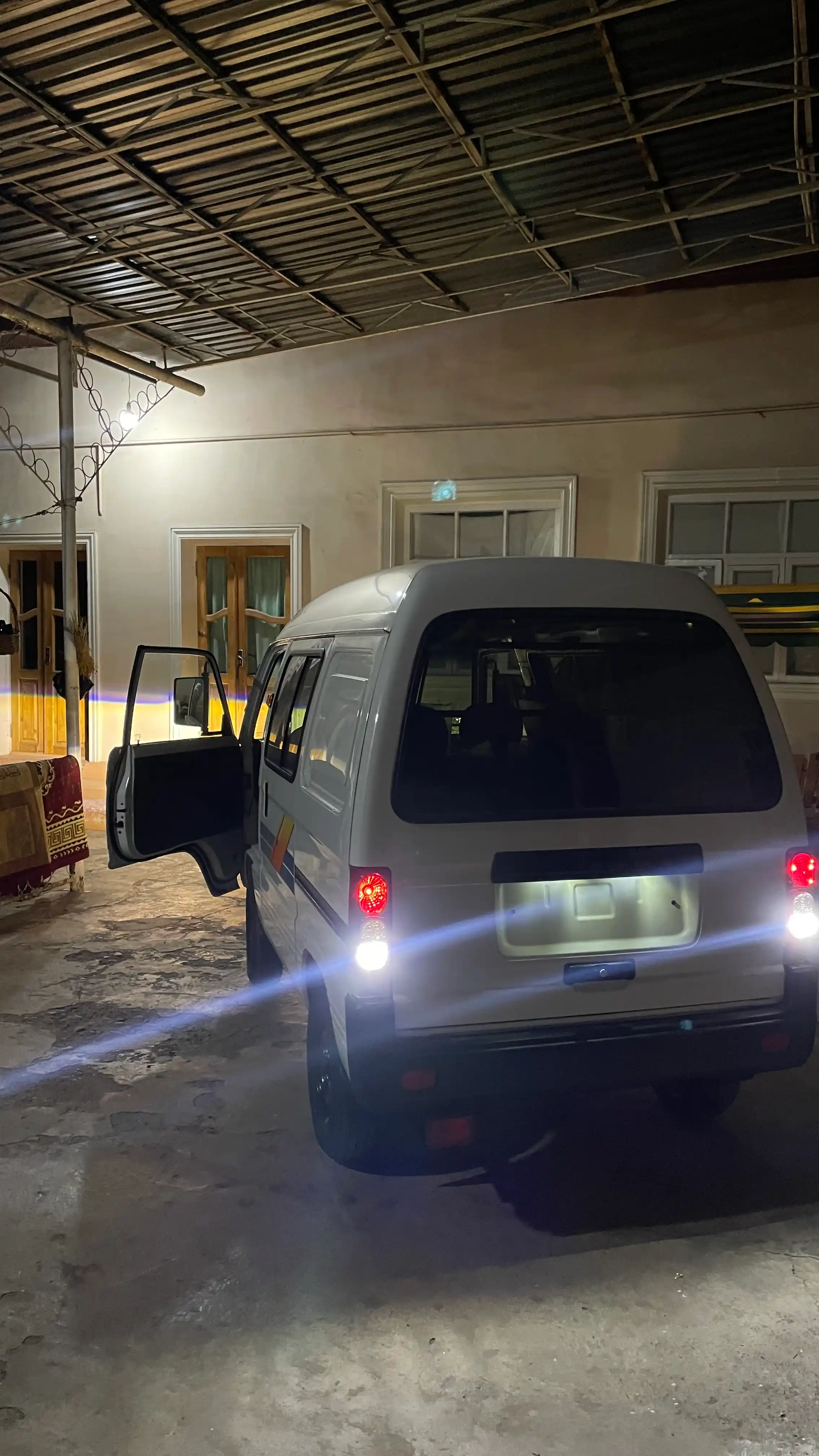 Avtomobil LED lampalar, orqa, kunduzgi ishlaydigan, burilish signallari