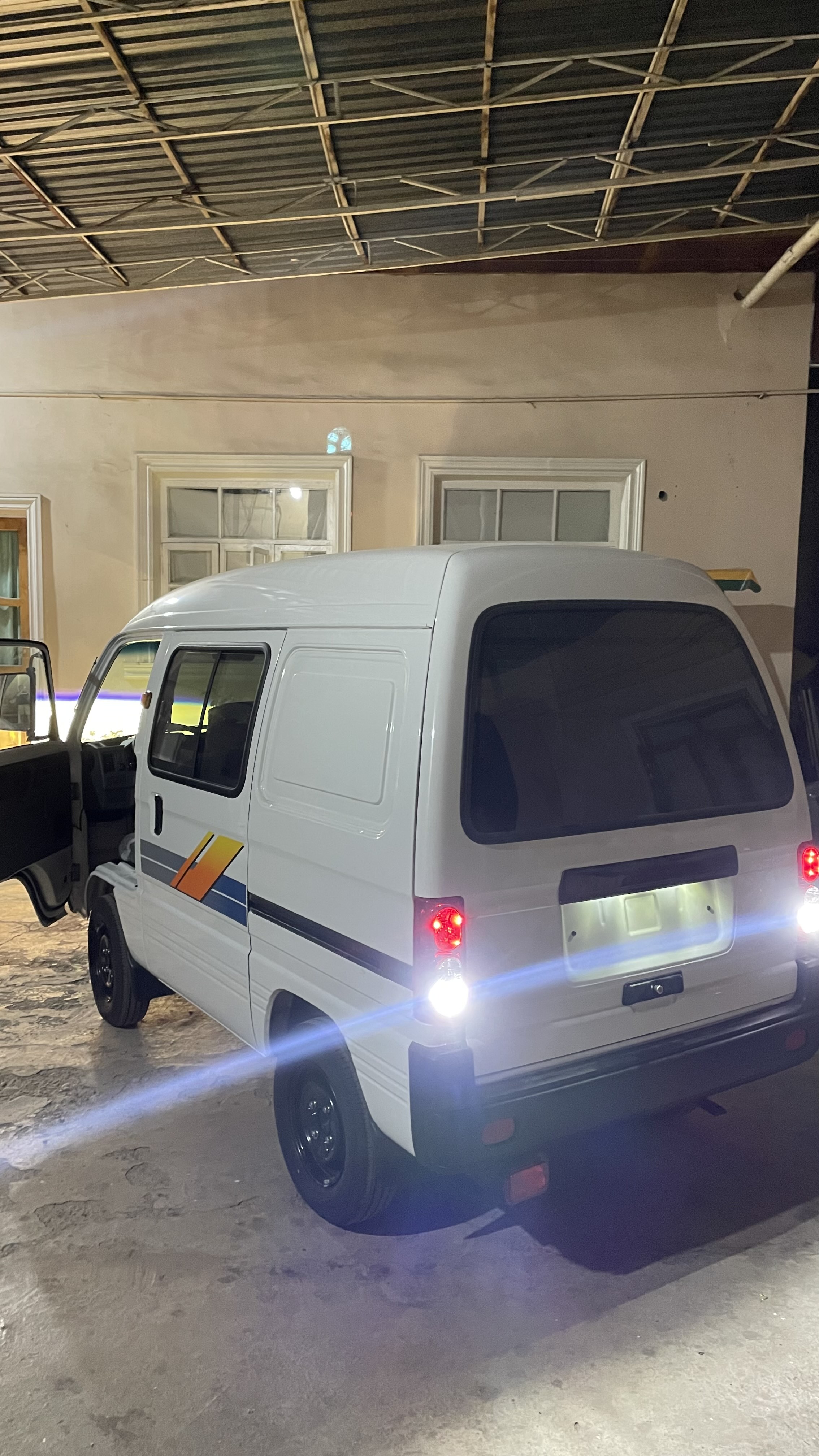 Avtomobil LED lampalar, orqa, kunduzgi ishlaydigan, burilish signallari