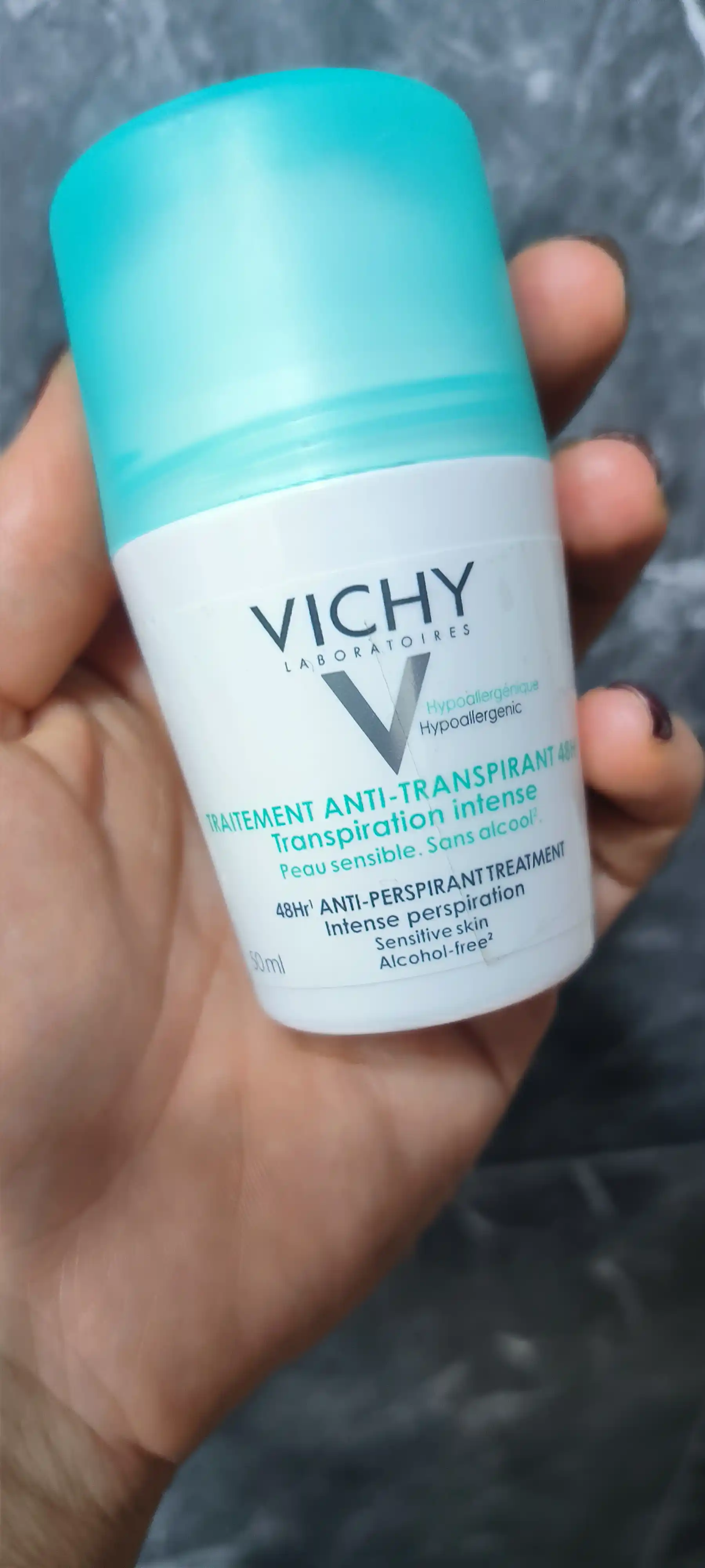 Vichy ortiqcha ter ajralib chiqishini boshqaruvchi sharchali dezodorant 48 soat, 50 ml