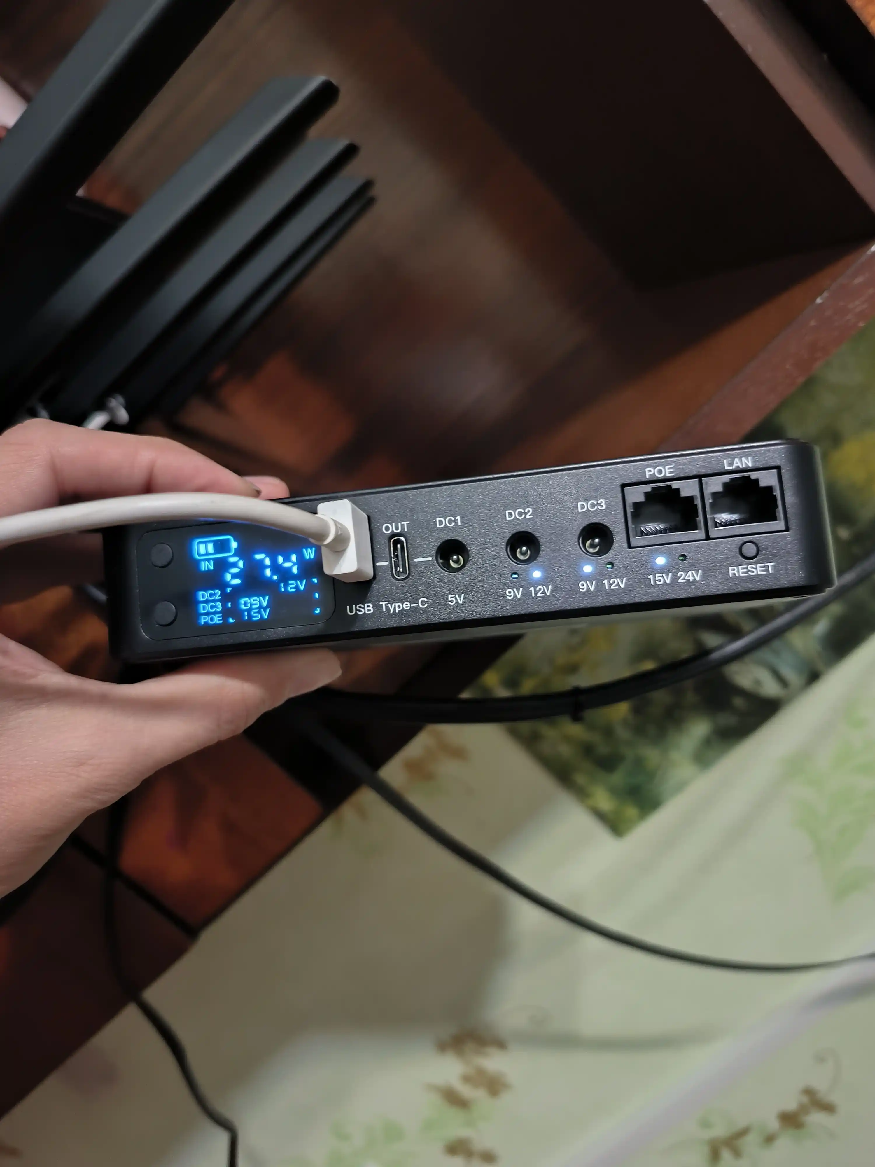 Мини ИБП Skazeke 18000 мАч 12V/24V для роутера, камеры и модема