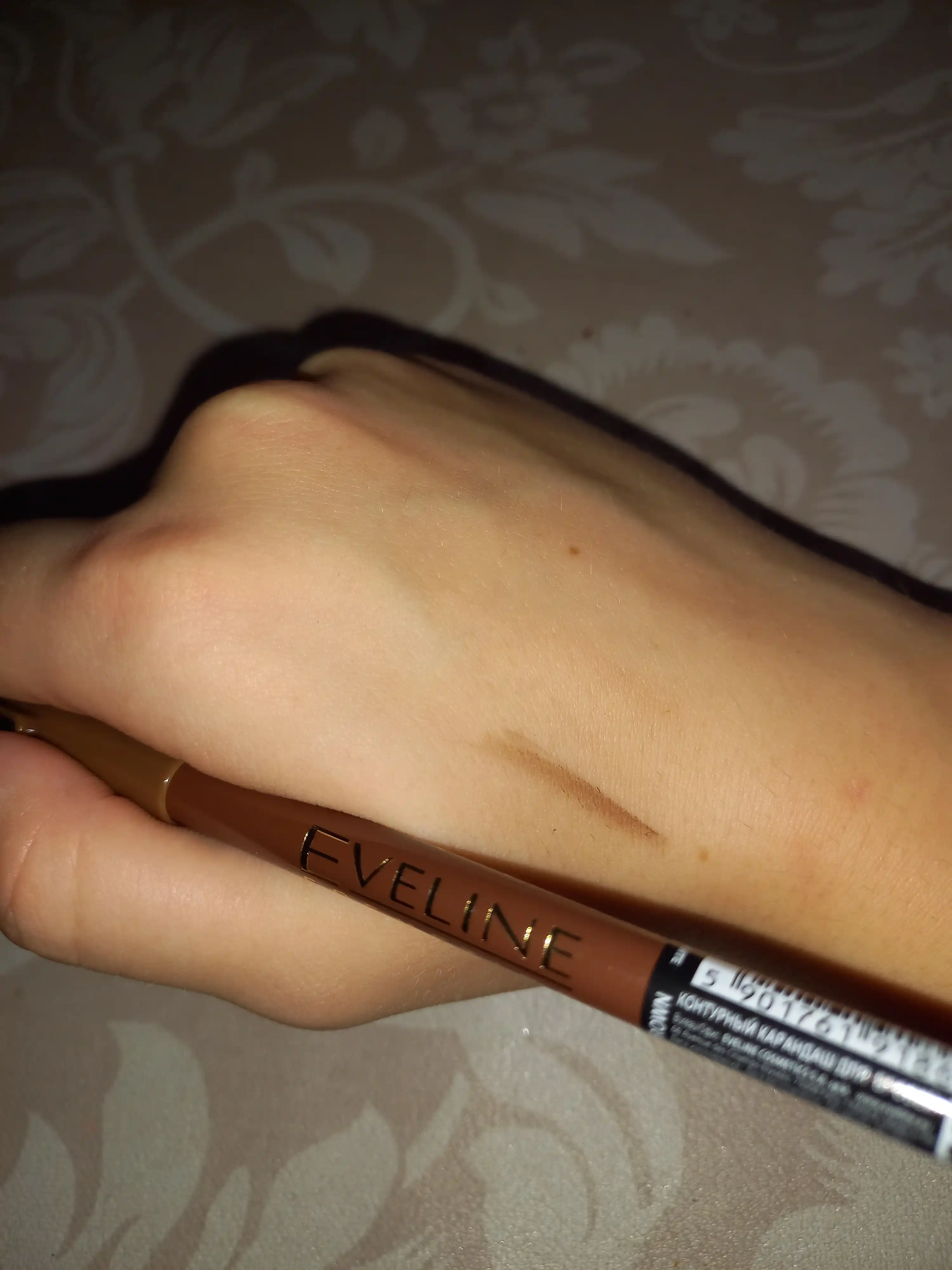 Карандаш для бровей Eveline Eyebrow pencil, светло коричневый