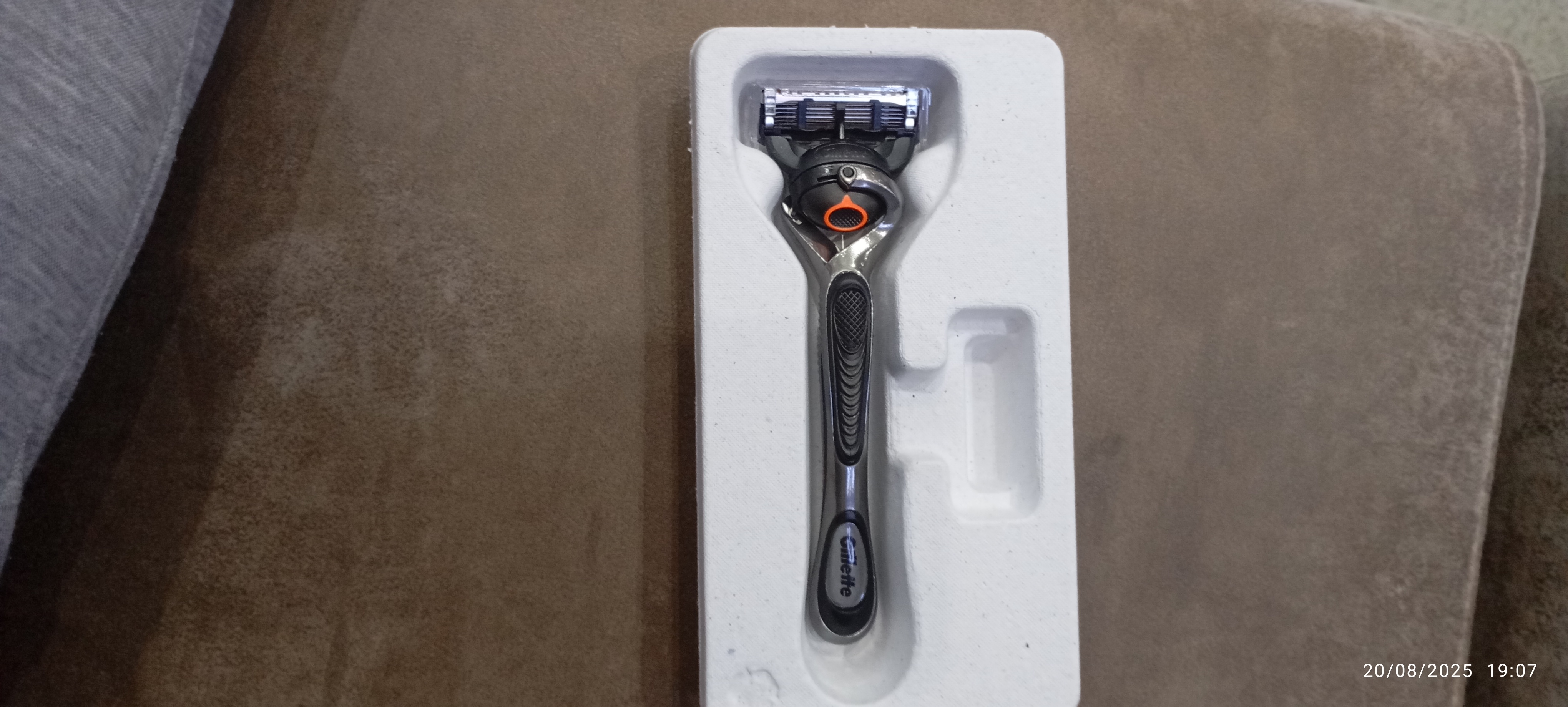 Бритва с триммером Gillette Fusion ProGlide, 5 лезвий с углеродным покрытием, +2 кассеты
