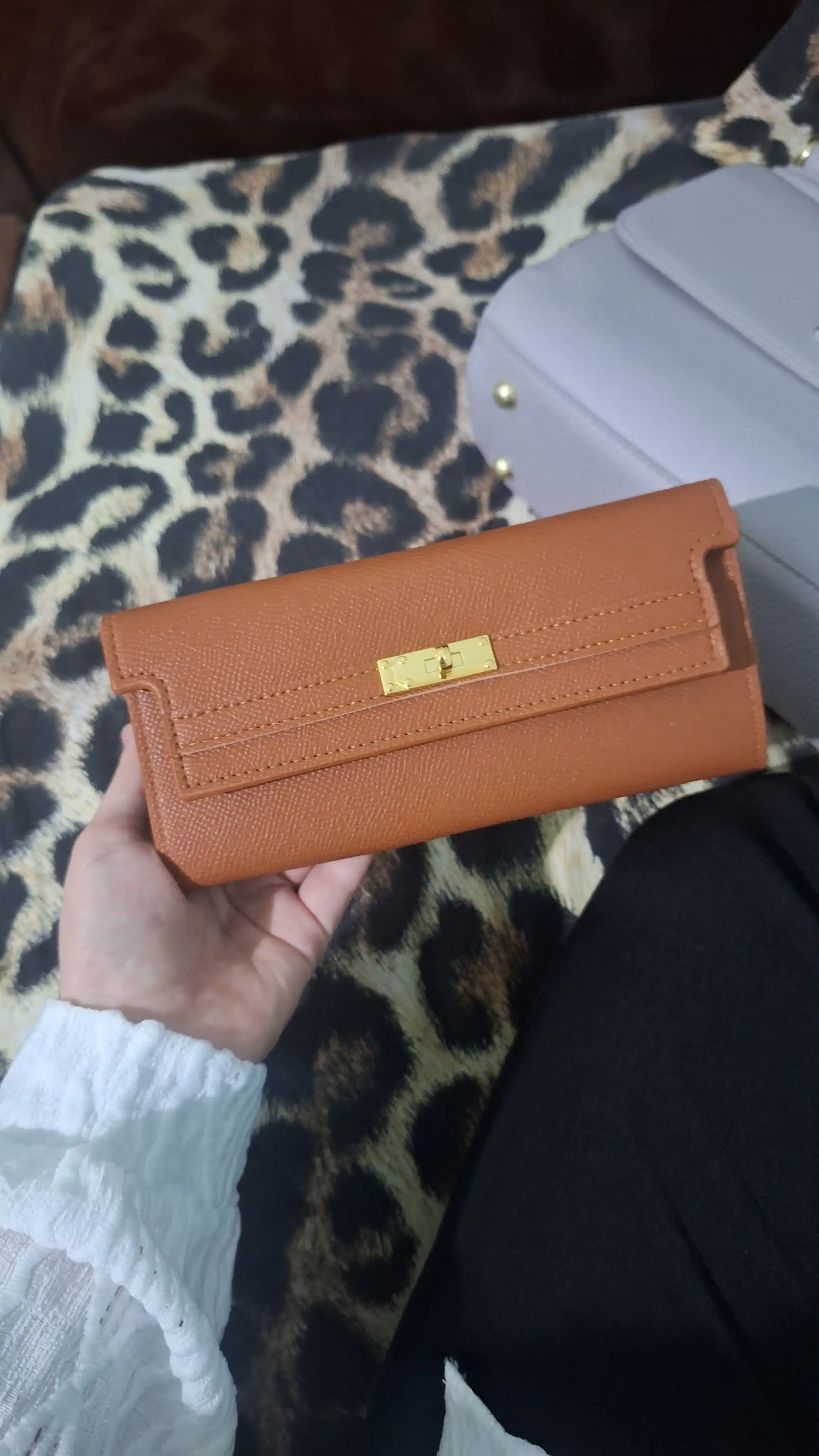Ayollar hamyoni, ekocharm, kartalar himoyasi anti-RFID