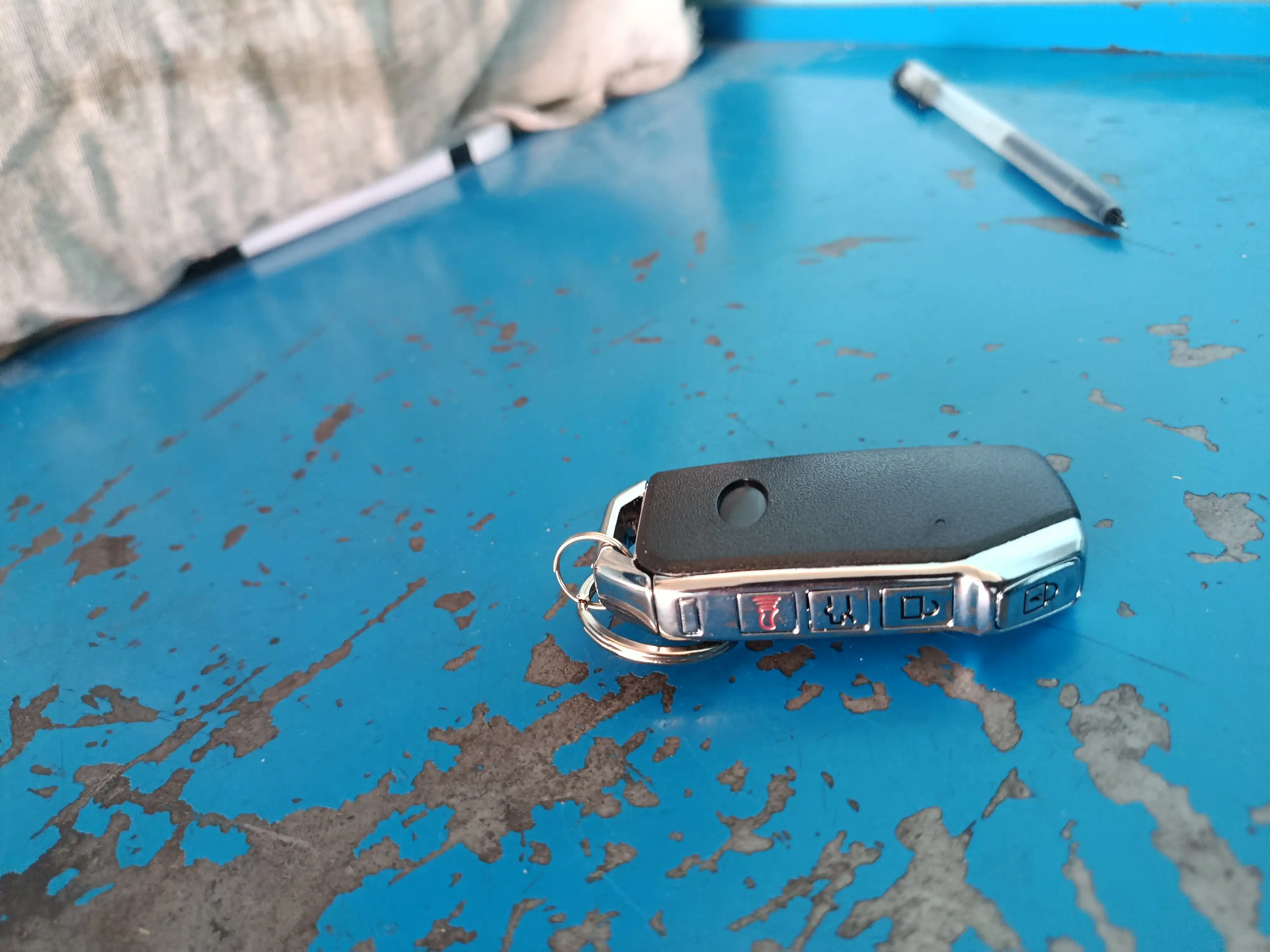 Malibu 2, Kia K 5, 905 avto signalizatsiyasi, Cobalt dizayni, masofadan boshqarishli