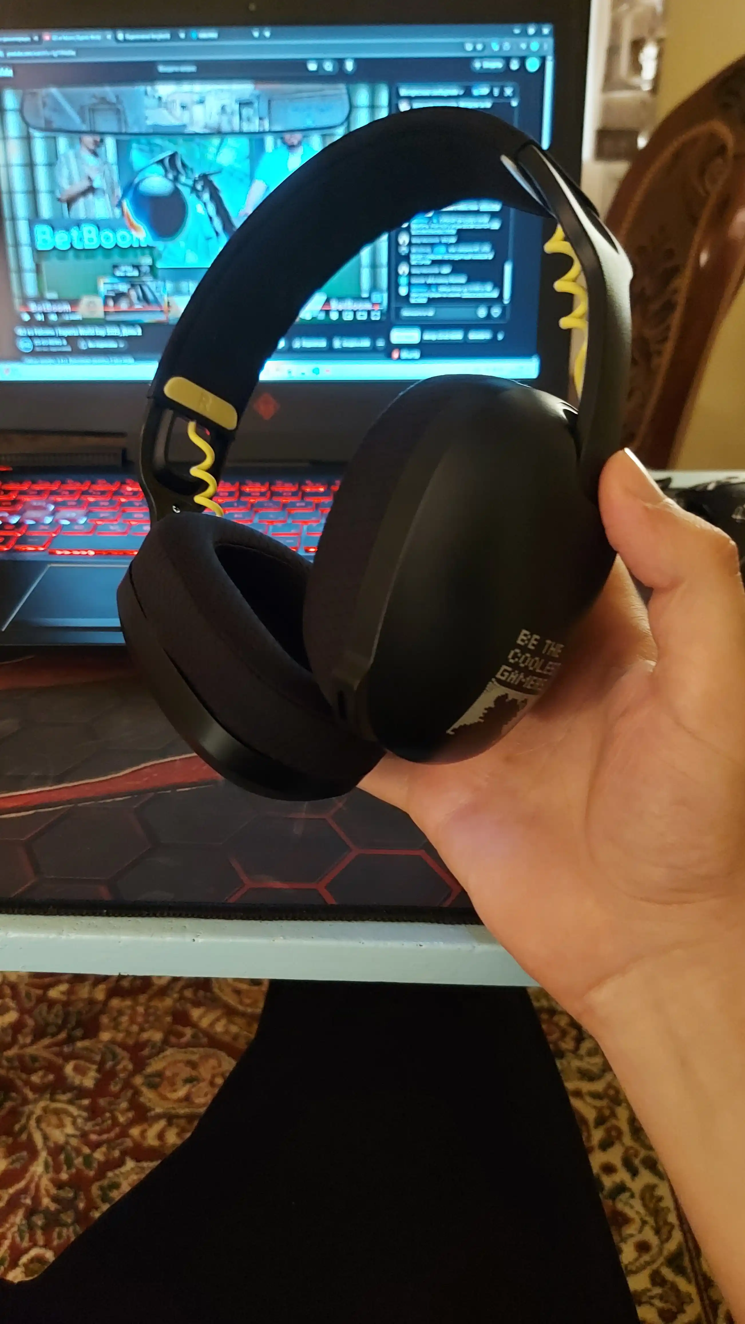 ONIKUMA mikrofonli simsiz o‘yin quloqchinlari