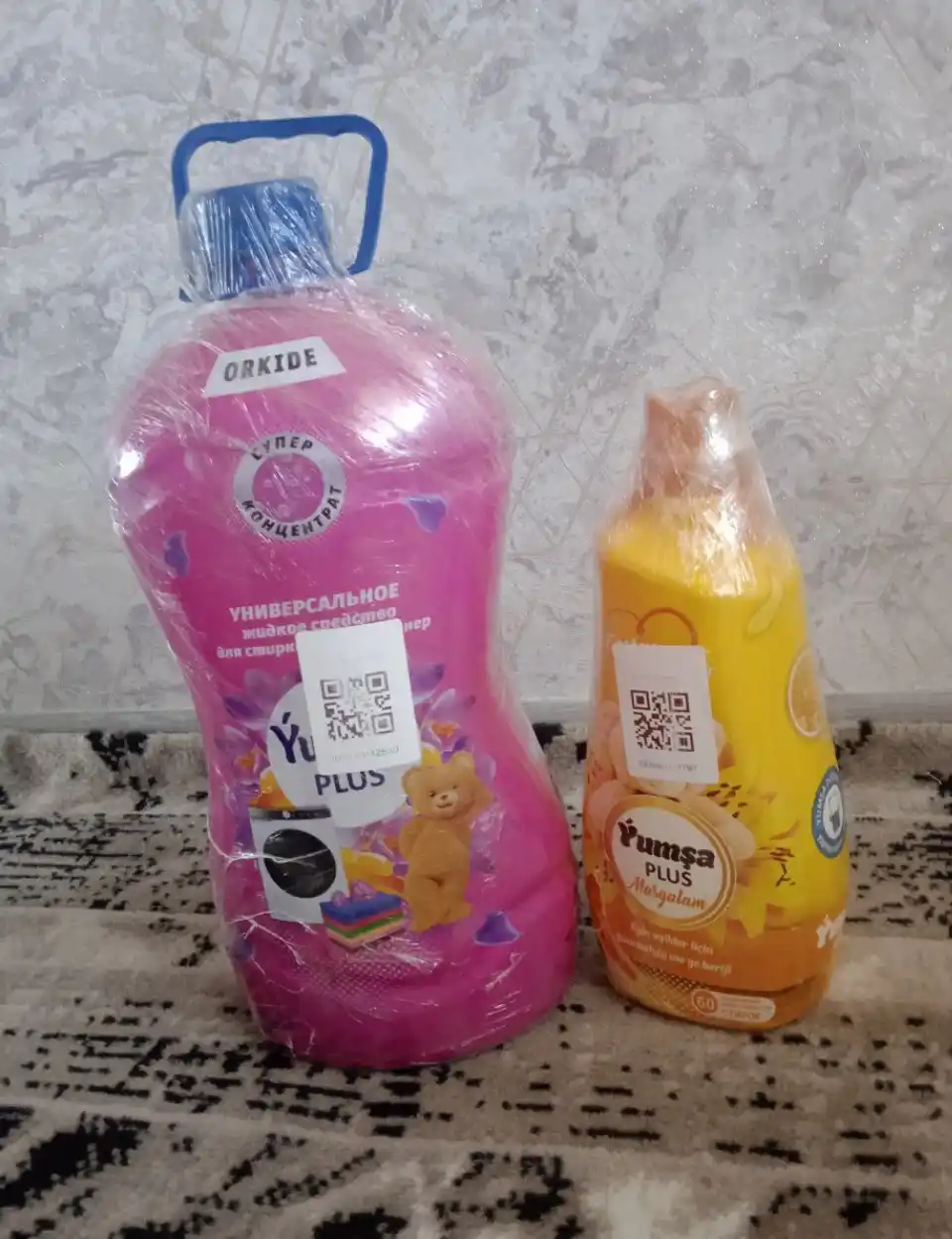 Kir yuvish uchun konditsioner YUMSA, kiyimlarga hid beradi, 1440 ml, 3 kg